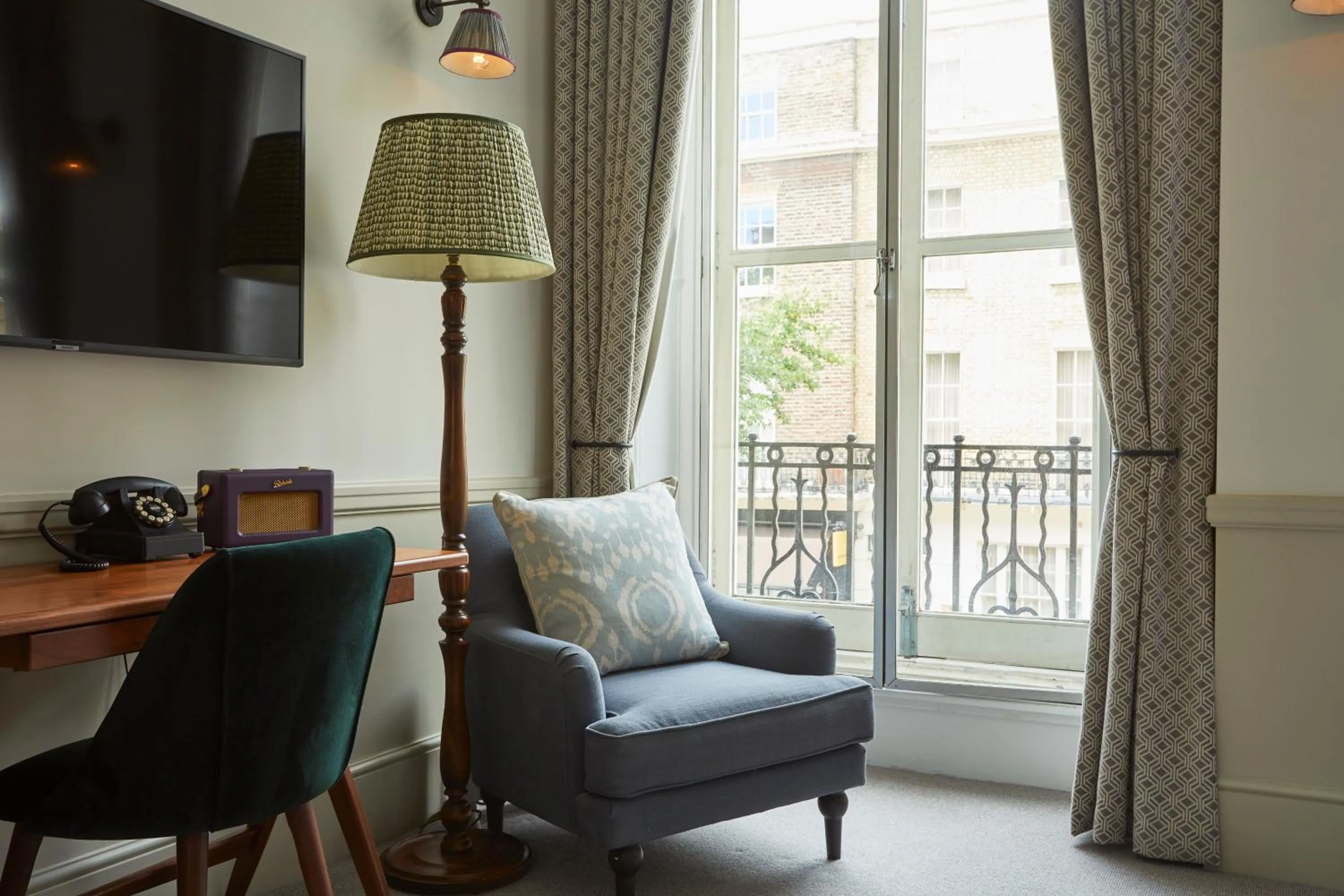 Seating area in Room Mate Lime Tree