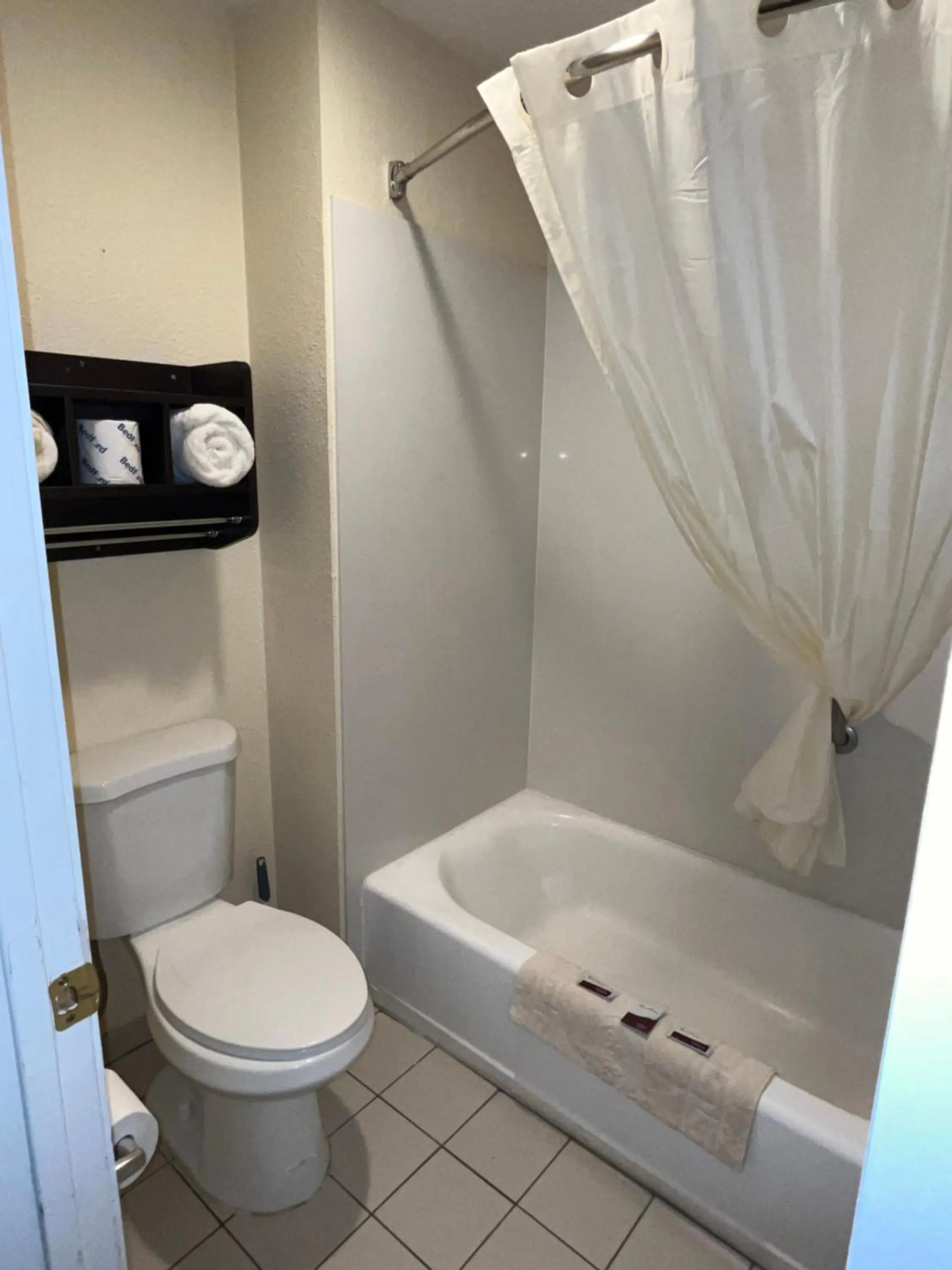 Oregon Trail Inn and Suites