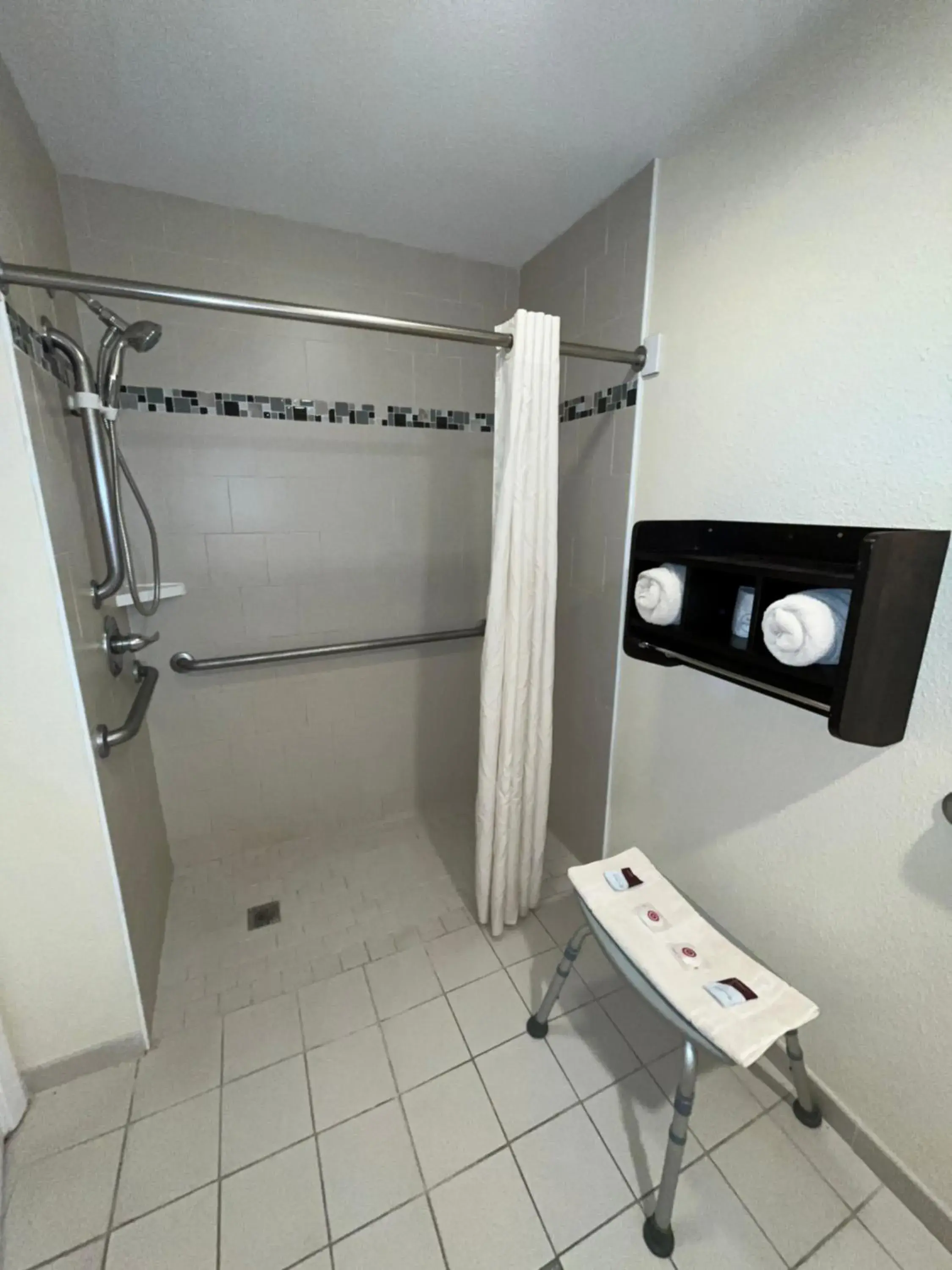 Single Room - single occupancy in Oregon Trail Inn and Suites Single Room - single occupancy in Oregon Trail Inn and Suites