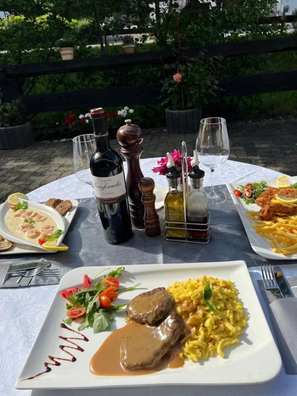 Restaurant/places to eat in Landhotel Laarmann