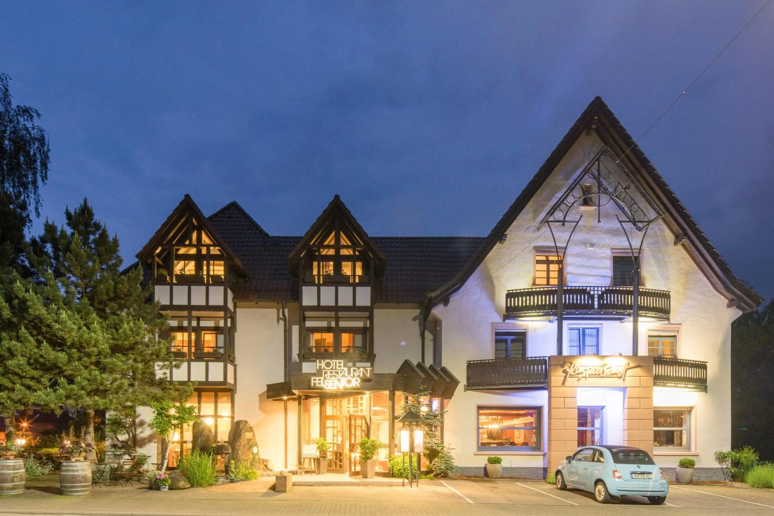 Facade/entrance in Waldhotel Felsentor