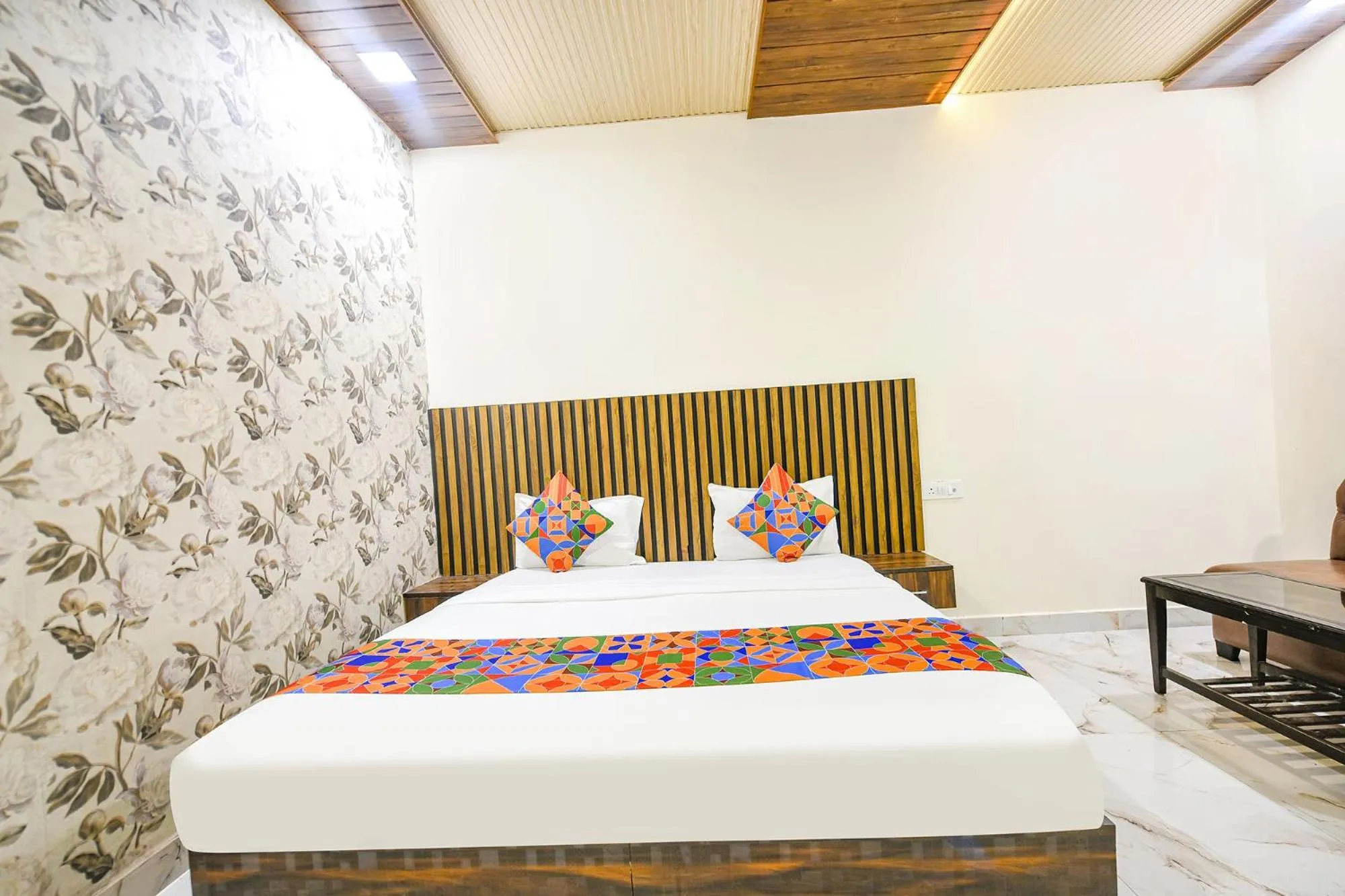 Bed in FabHotel The Crystal Palace Rohini