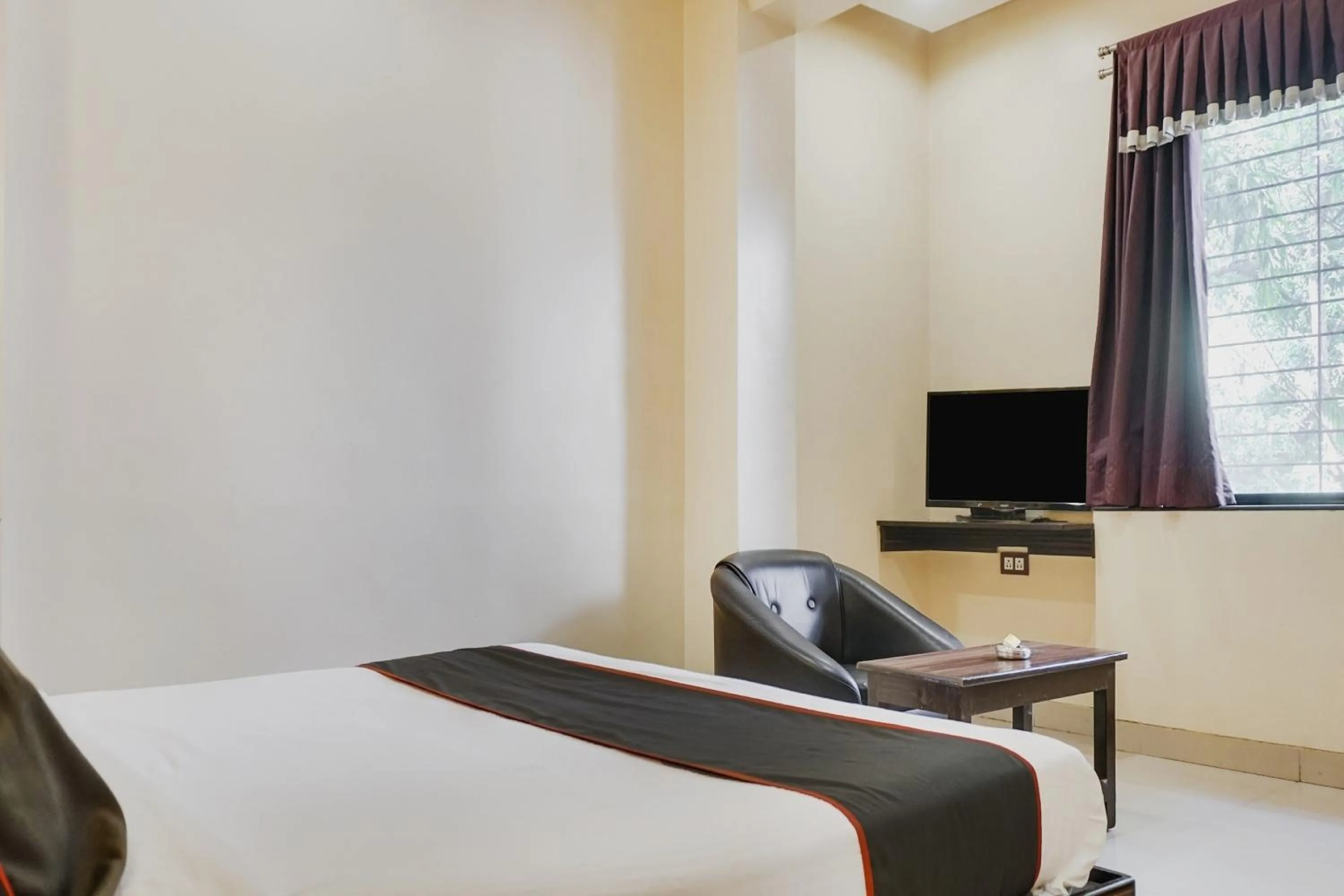 Lobby or reception, Bed in Hotel O Span Executive