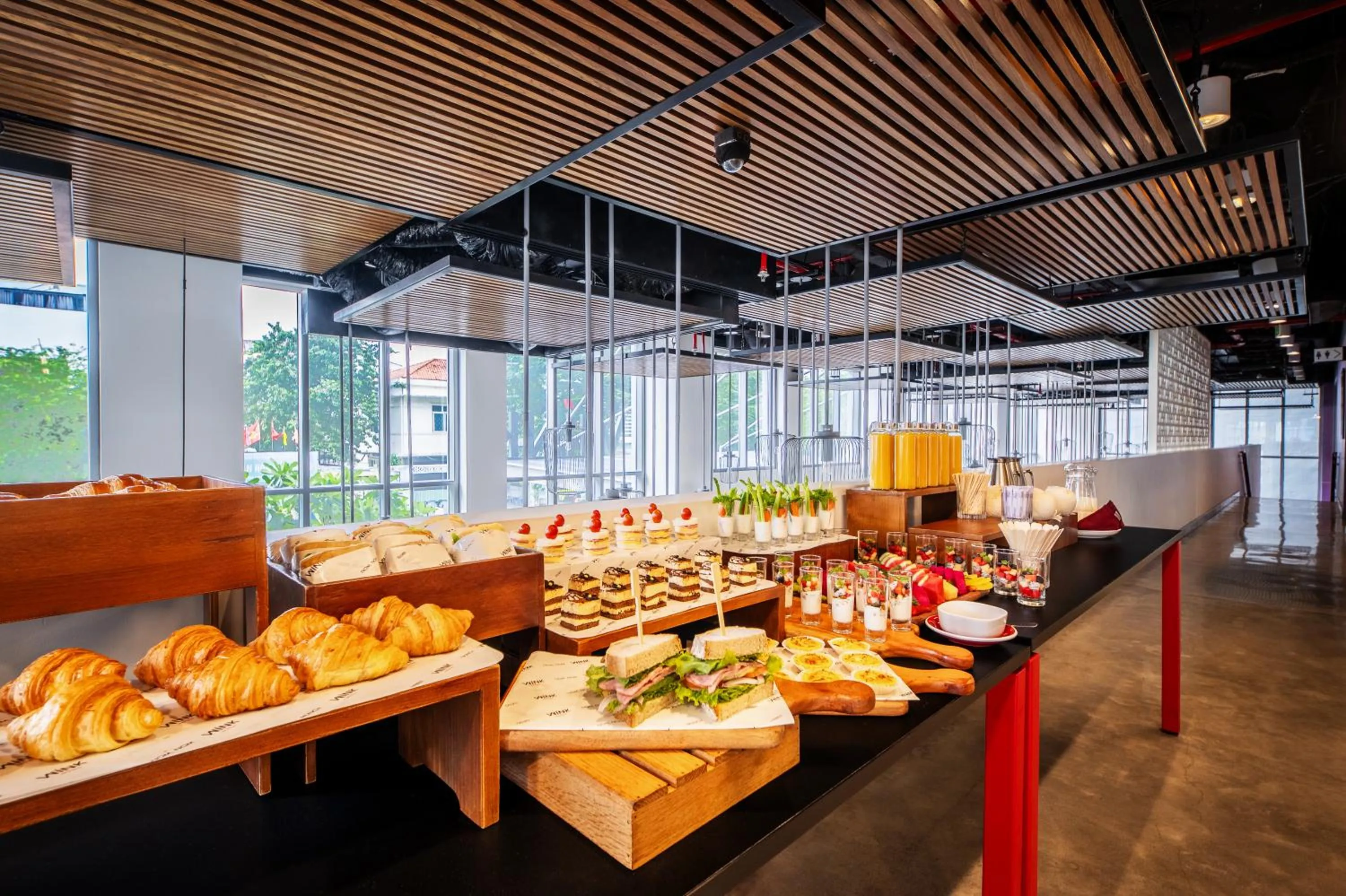 Food and drinks in Wink Saigon Centre, Unscripted by Hyatt