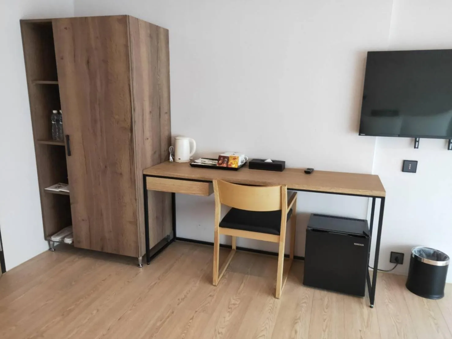 TV and multimedia in Comin' Place