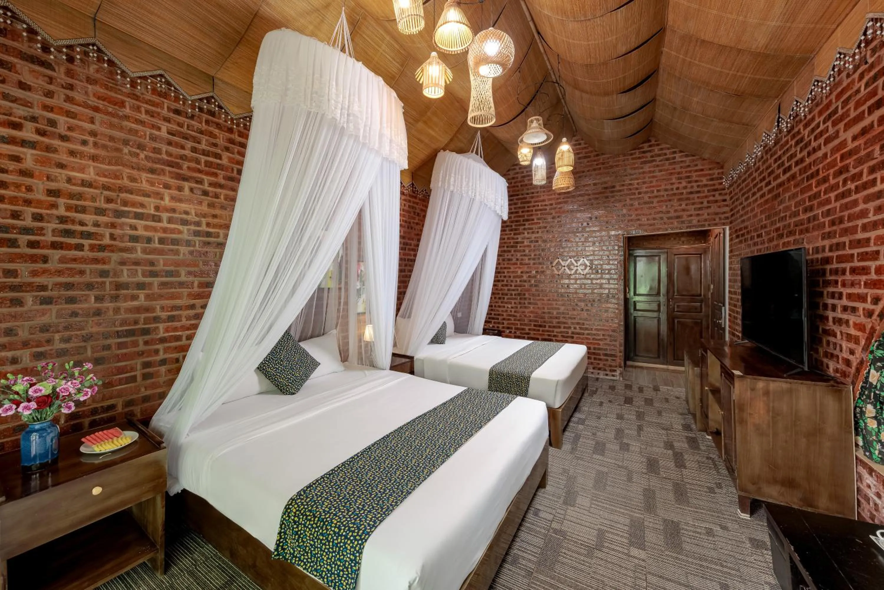 Communal lounge/ TV room, Bed in Tam Coc Lion Kings Hotel & Resort Ninh Binh