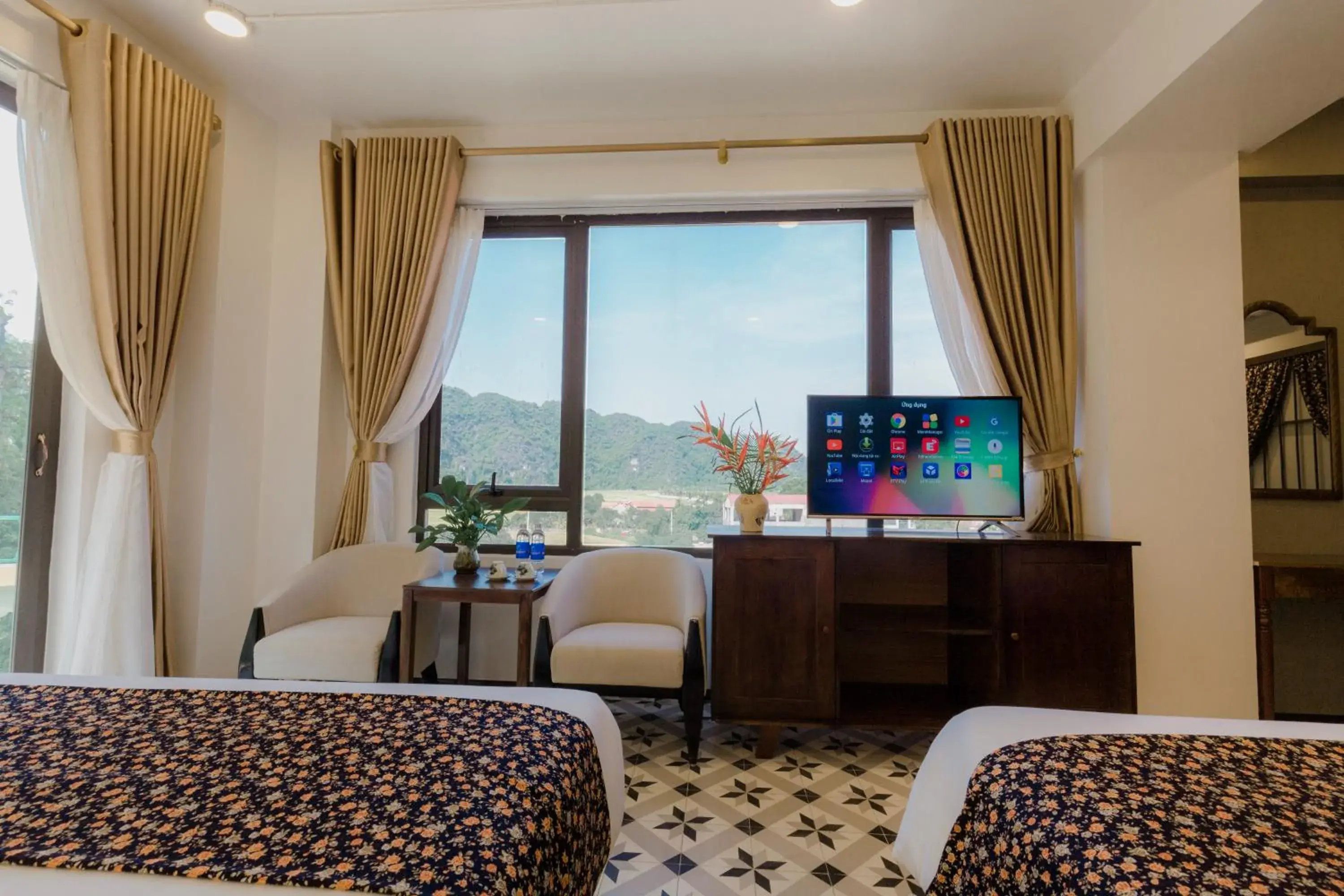 Deluxe Family Room Balcony with Mountain View in Tam Coc Lion Kings Hotel & Resort Deluxe Family Room Balcony with Mountain View in Tam Coc Lion Kings Hotel & Resort