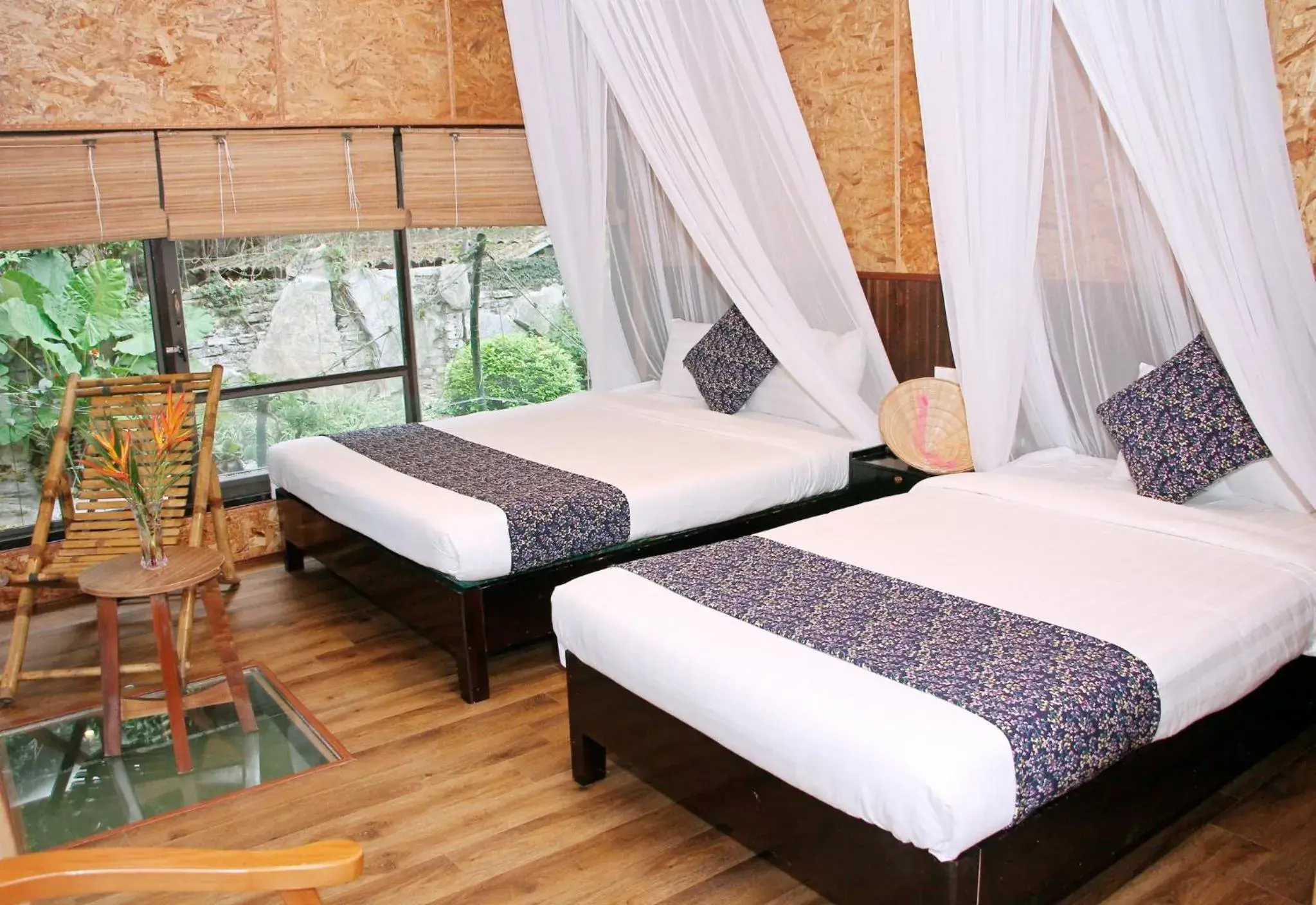 Bungalow Triple - Water Front in Tam Coc Lion Kings Hotel & Resort Bungalow Triple - Water Front in Tam Coc Lion Kings Hotel & Resort