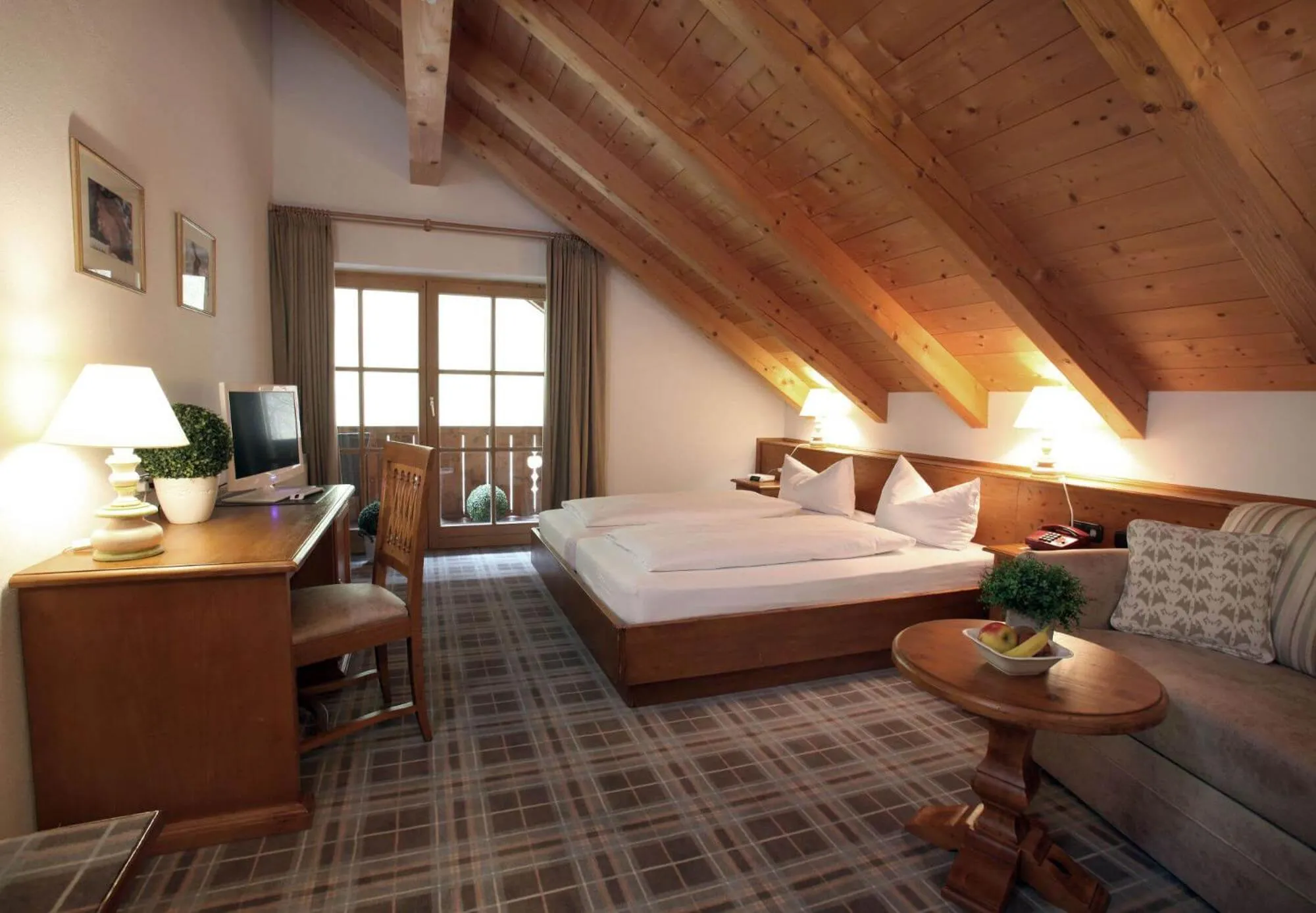 Photo of the whole room, Bed in Hotel Blaue Gams ***S