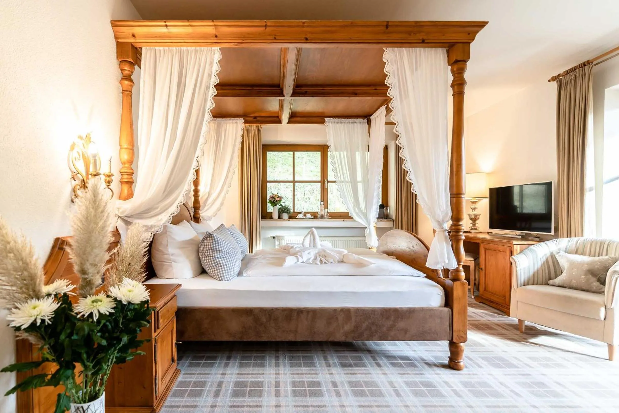 Bed in Hotel Blaue Gams ***S