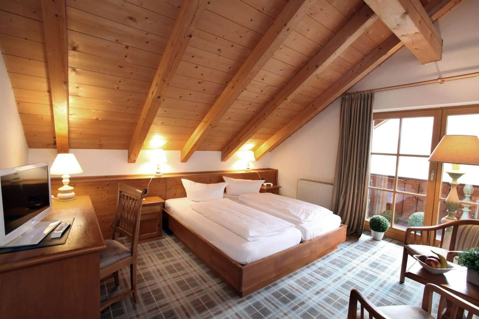 Photo of the whole room, Bed in Hotel Blaue Gams ***S