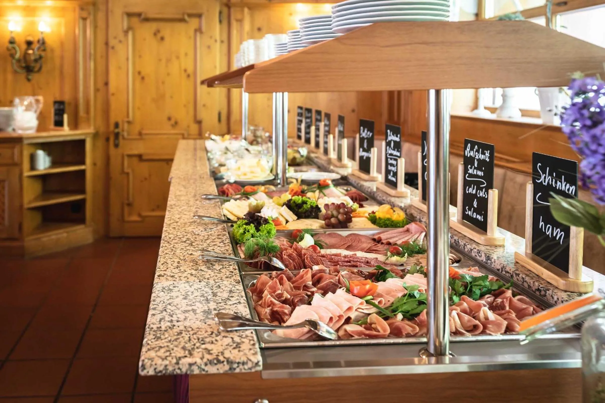 Food and drinks in Hotel Blaue Gams ***S