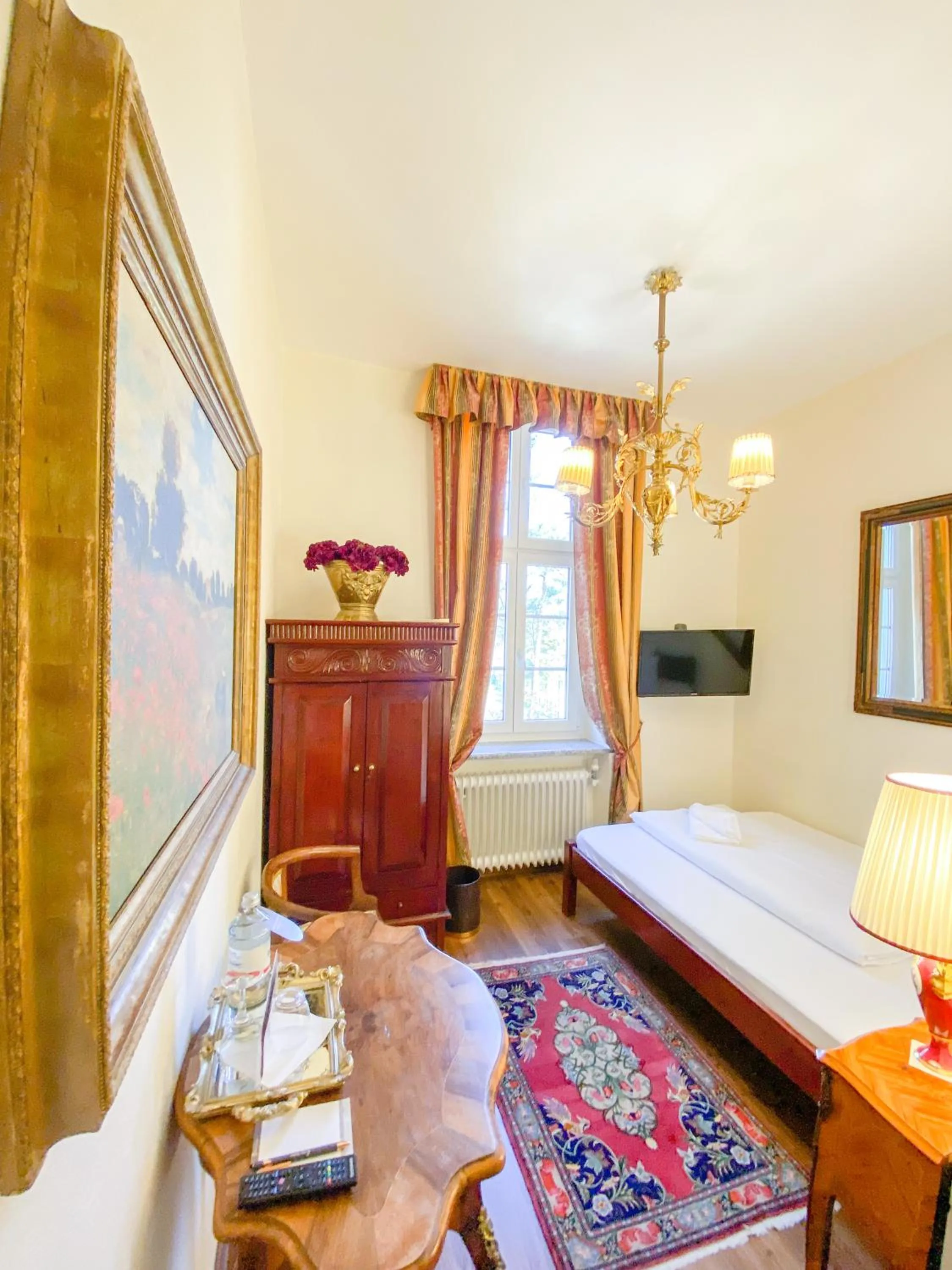 Bed in Hotel Rotdorn