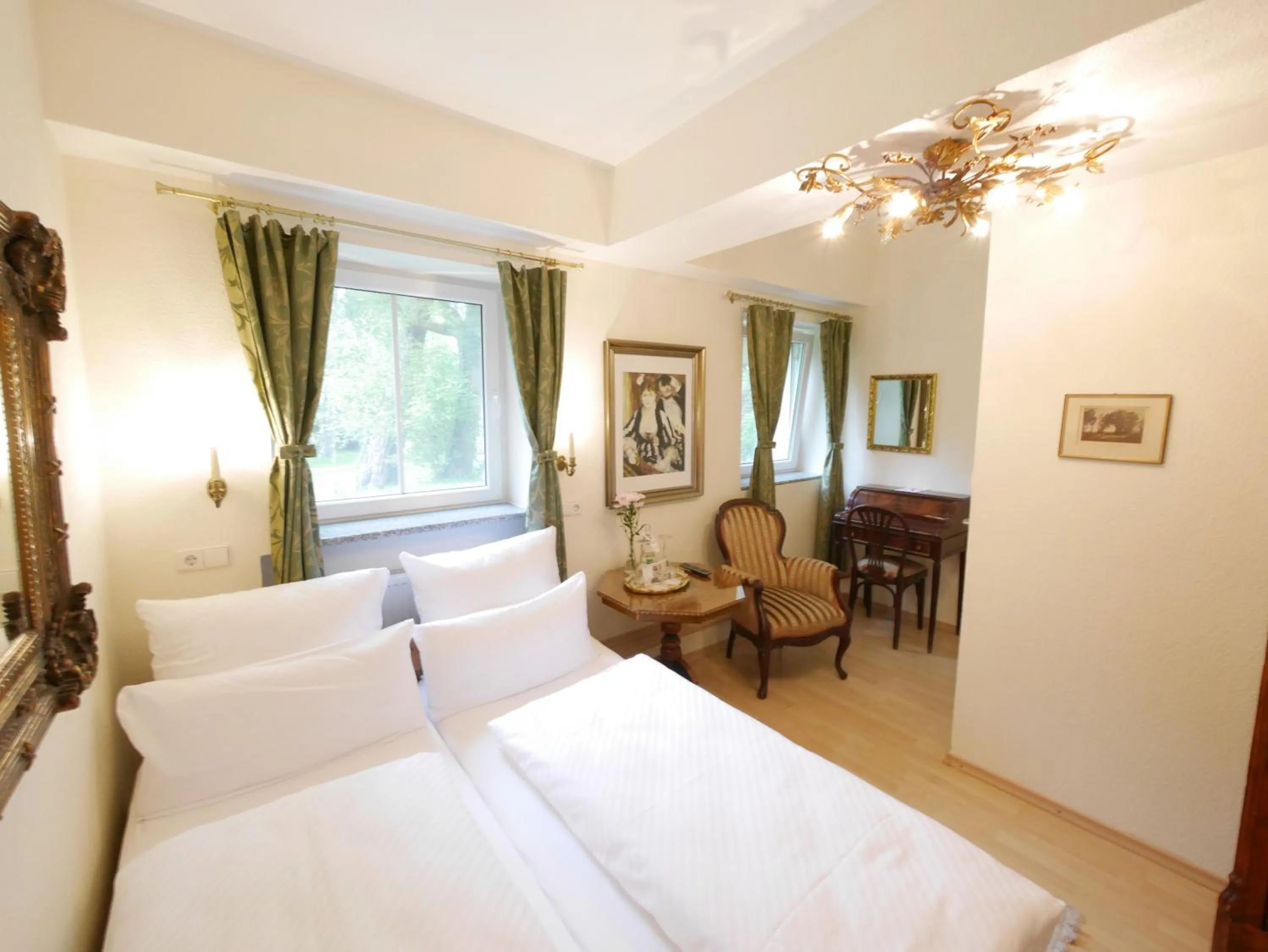 Bed in Hotel Rotdorn