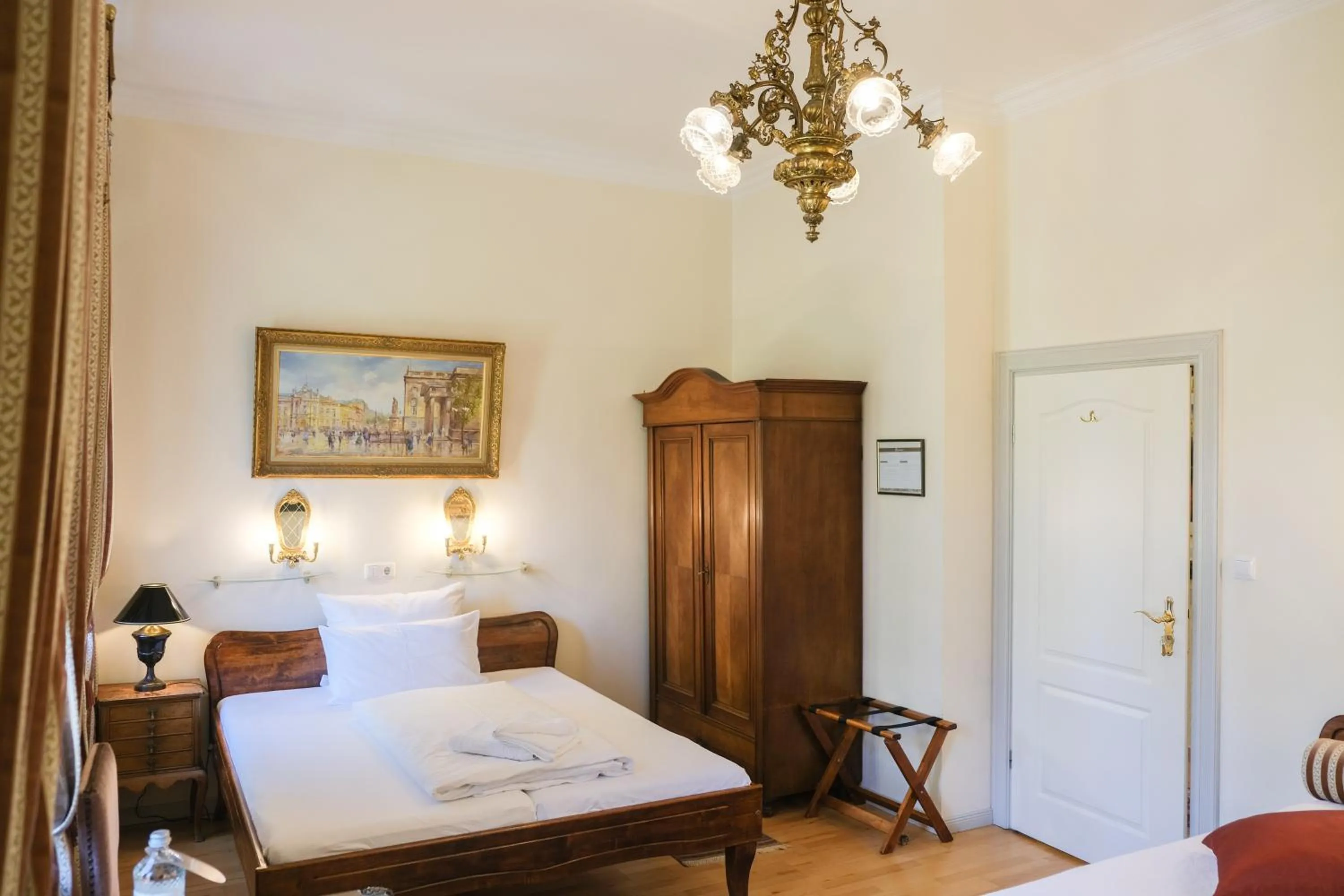 Bed in Hotel Rotdorn