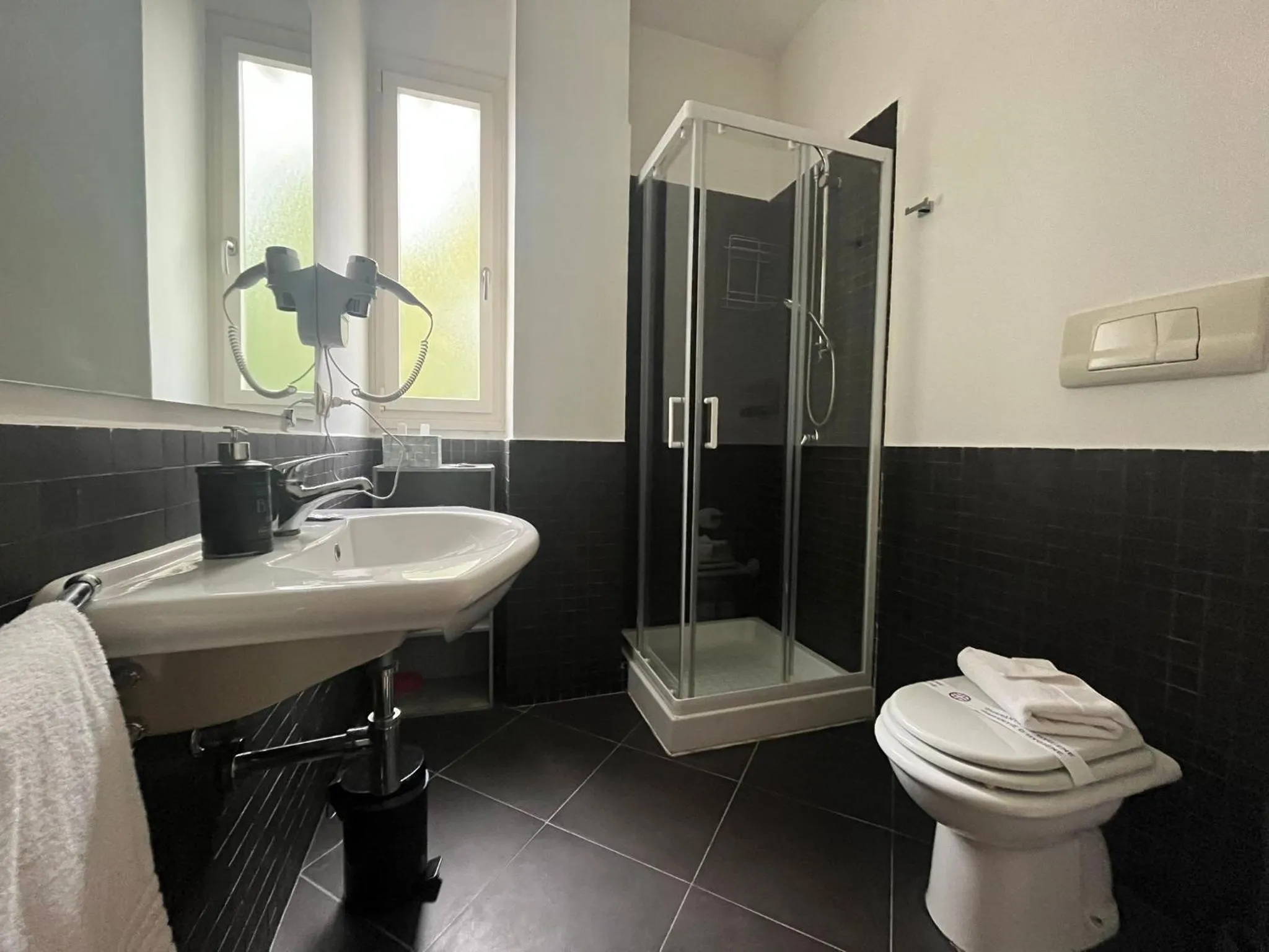 Bathroom in Horizon Suites