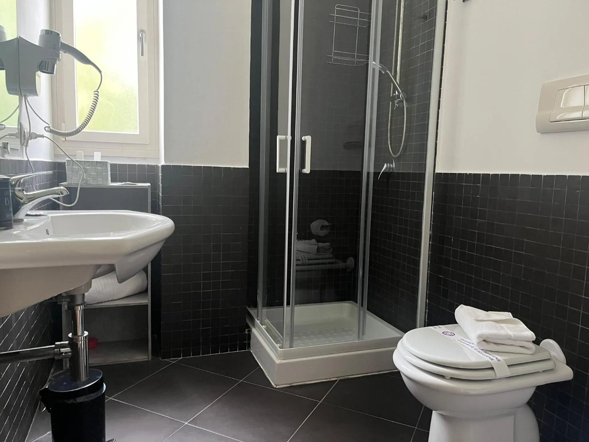 Bathroom in Horizon Suites