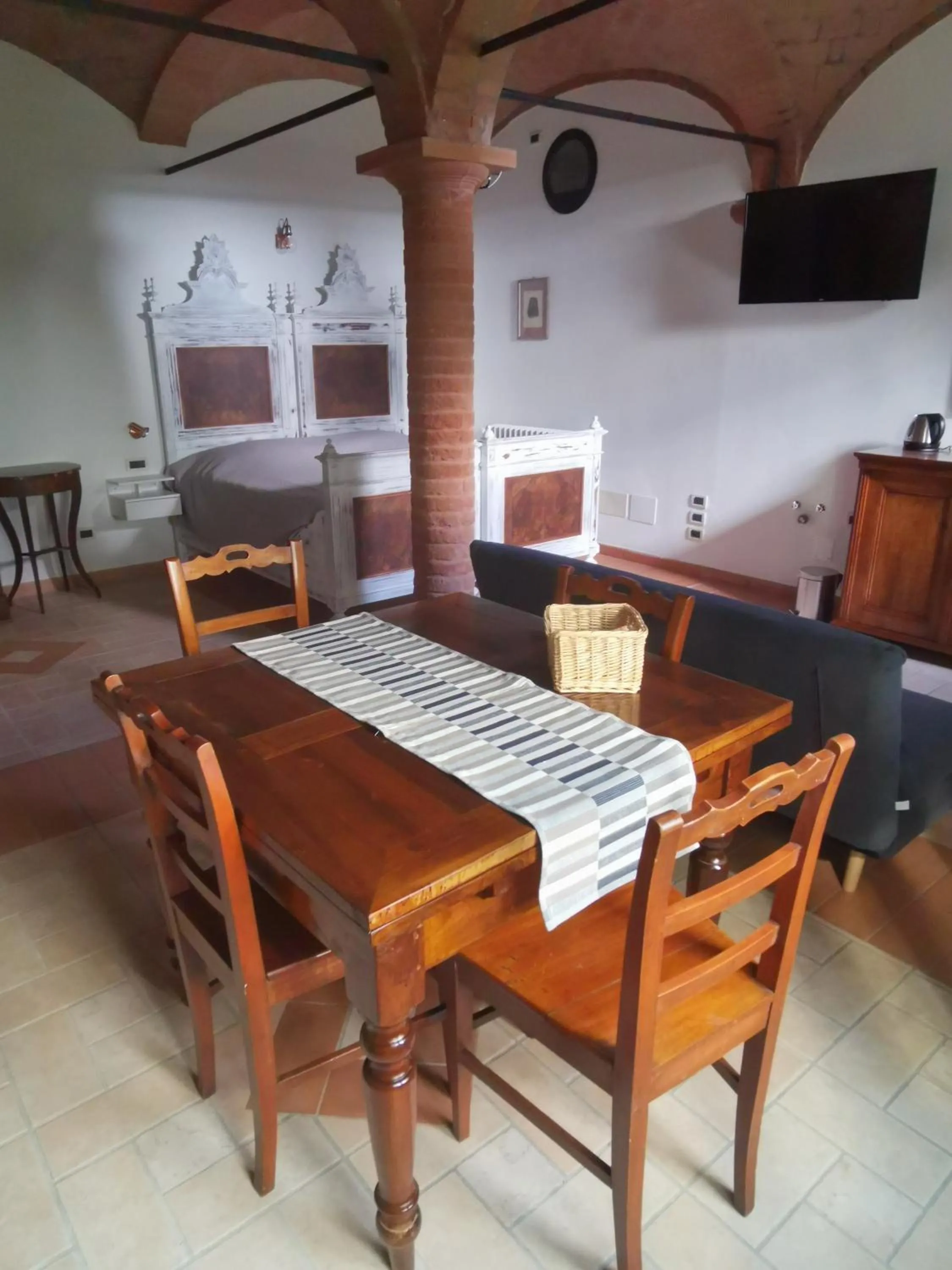 Bed in Casa Flosa Room & Breakfast