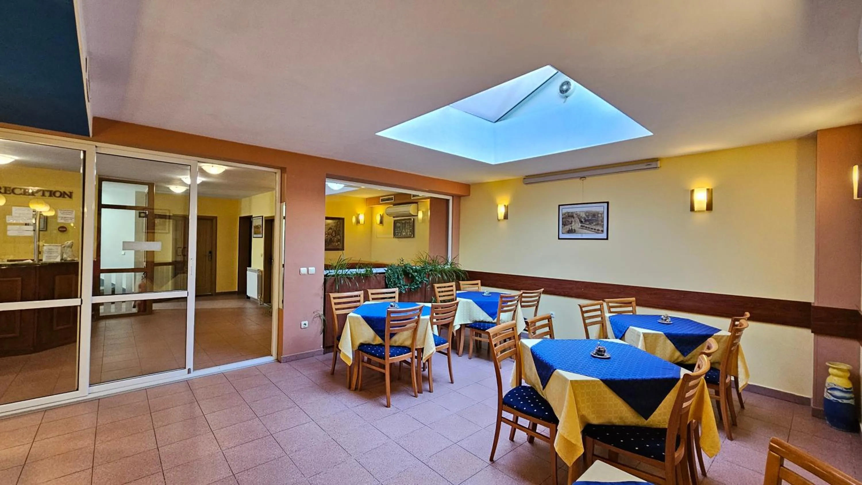 Caprice Family Hotel