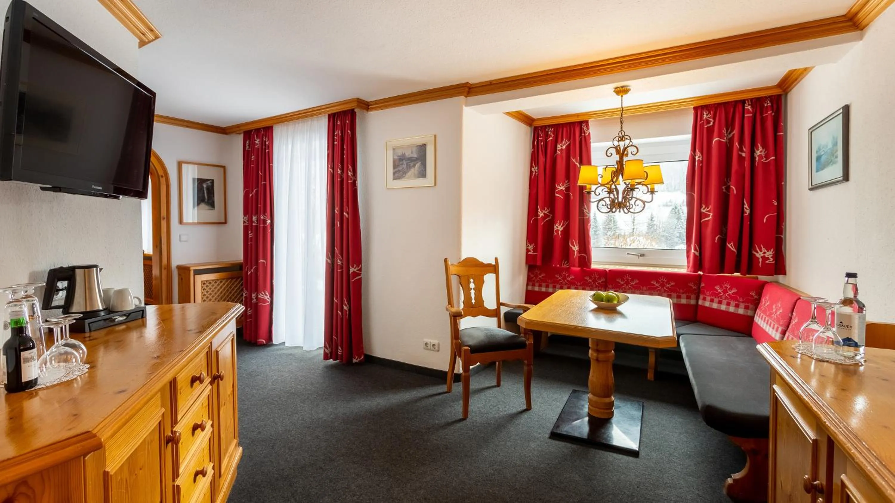 Photo of the whole room in Alpenhotel Oberstdorf - ein Rovell Hotel