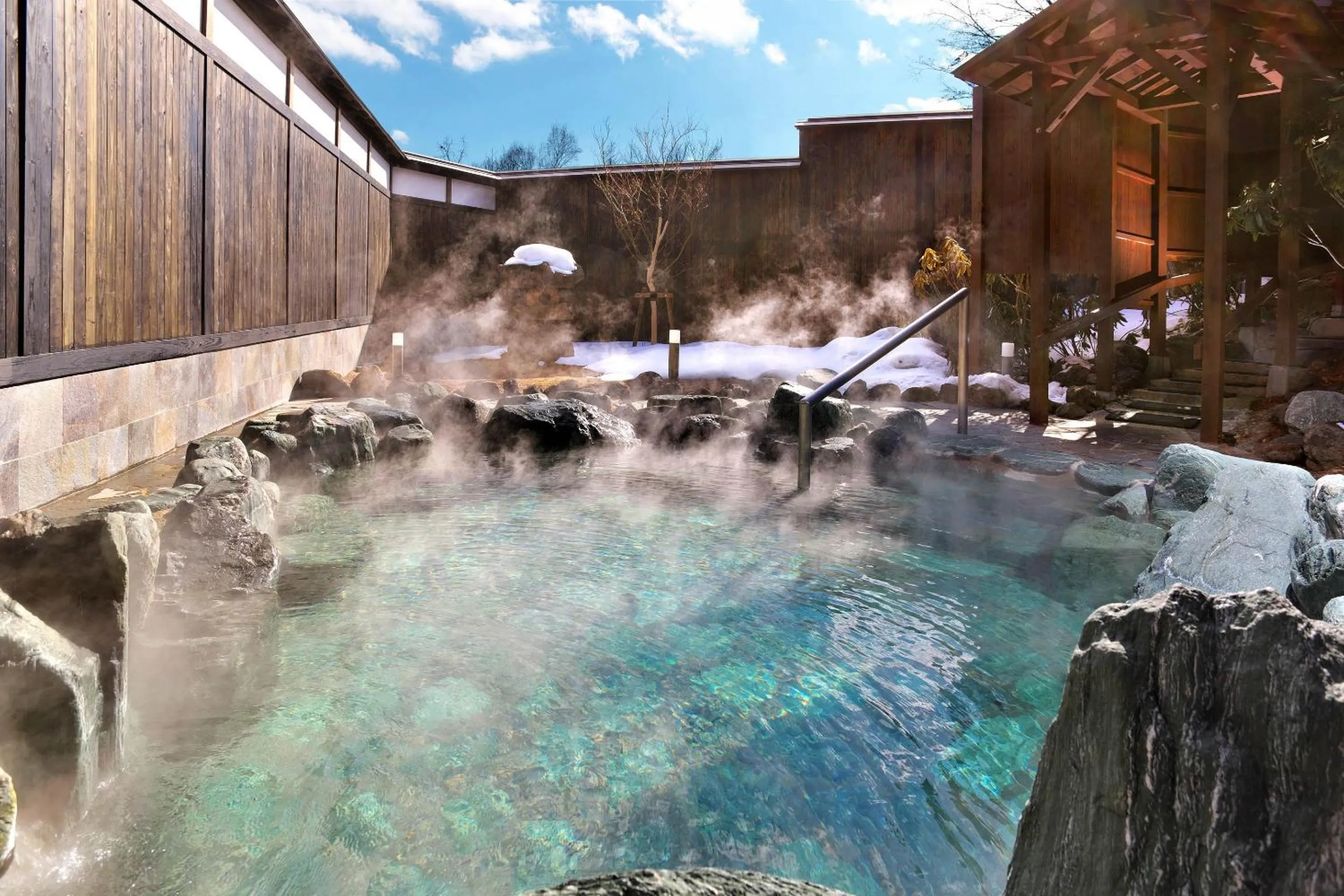 Open Air Bath in KAMENOI HOTEL Kusatsu Resort