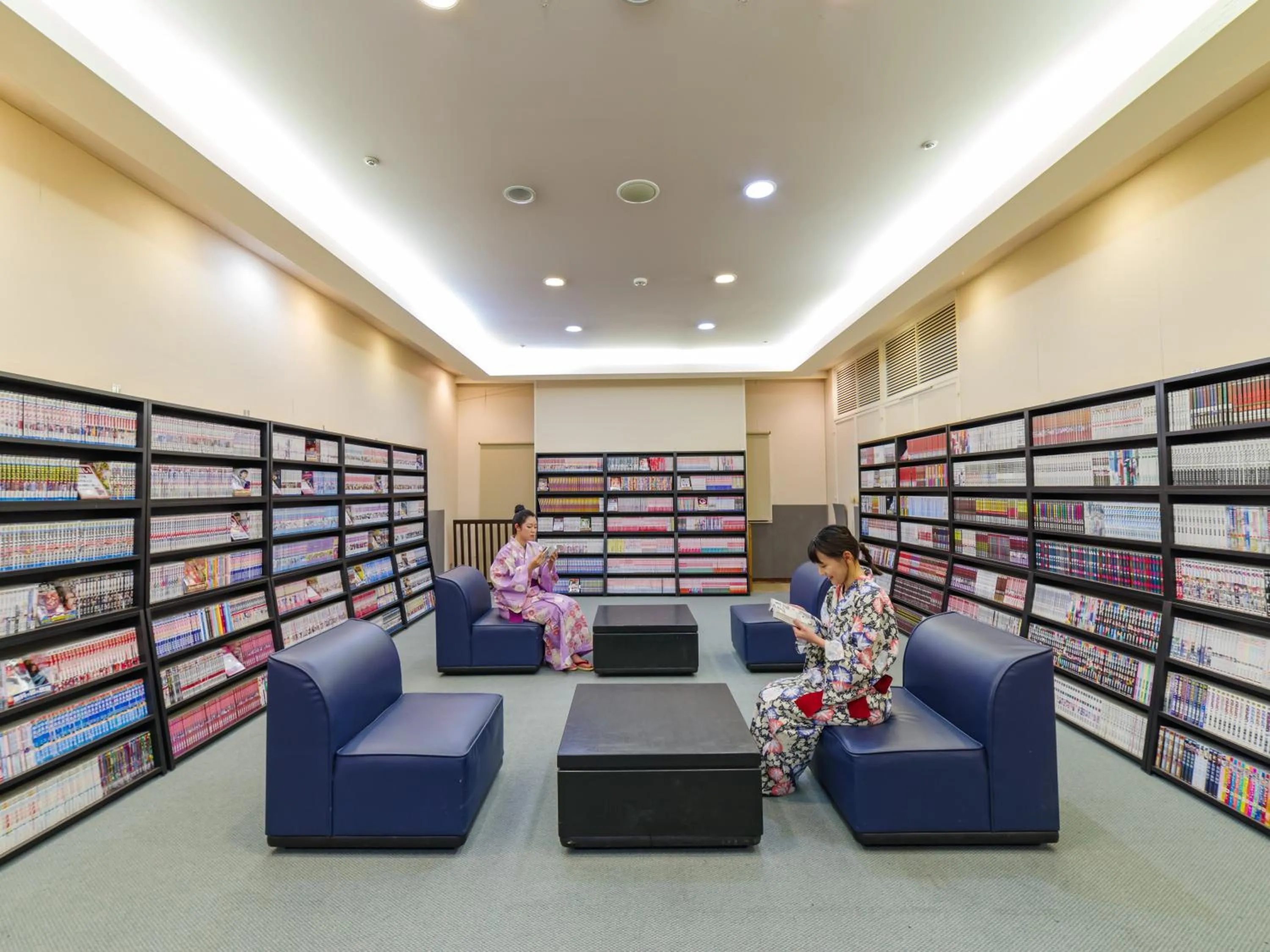 Library in KAMENOI HOTEL Kusatsu Resort