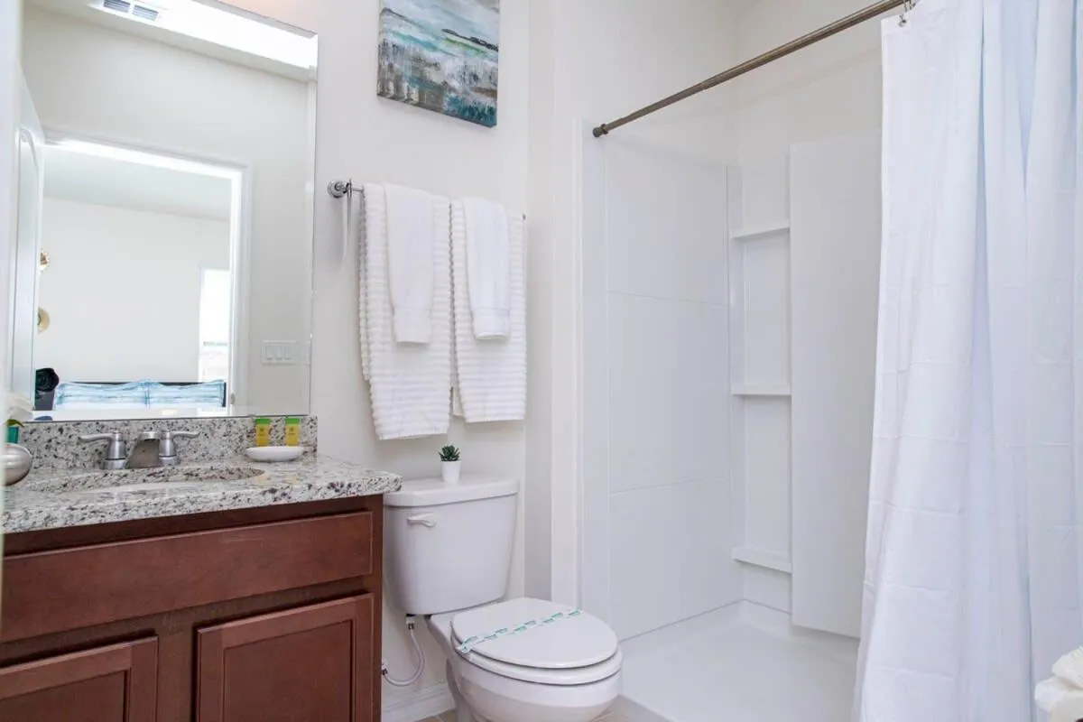 Gorgeous 5 Bd w/ Pool Close to Disney 6071