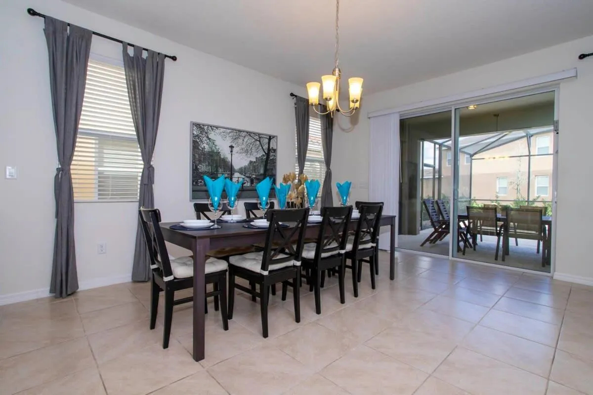 Gorgeous 5 Bd w/ Pool Close to Disney 6071