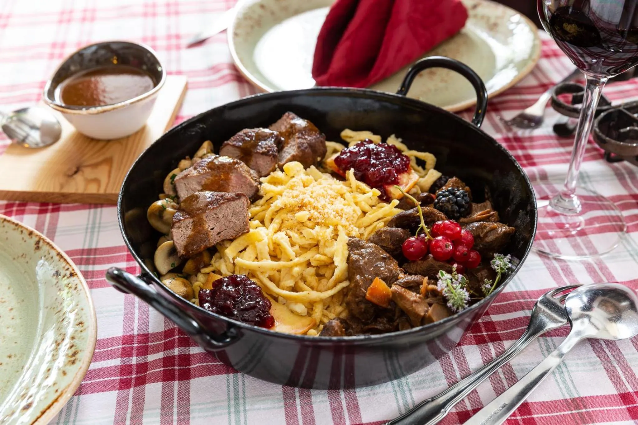 Restaurant/places to eat in Ringhotel sKreuz