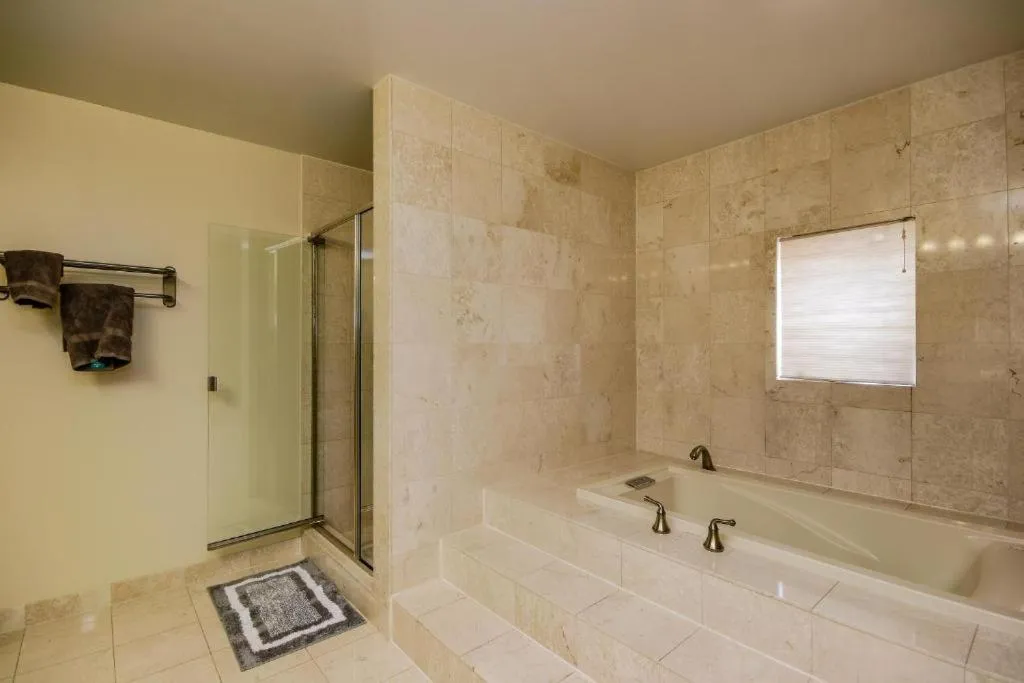 Harbor apartments Free indoor Parking