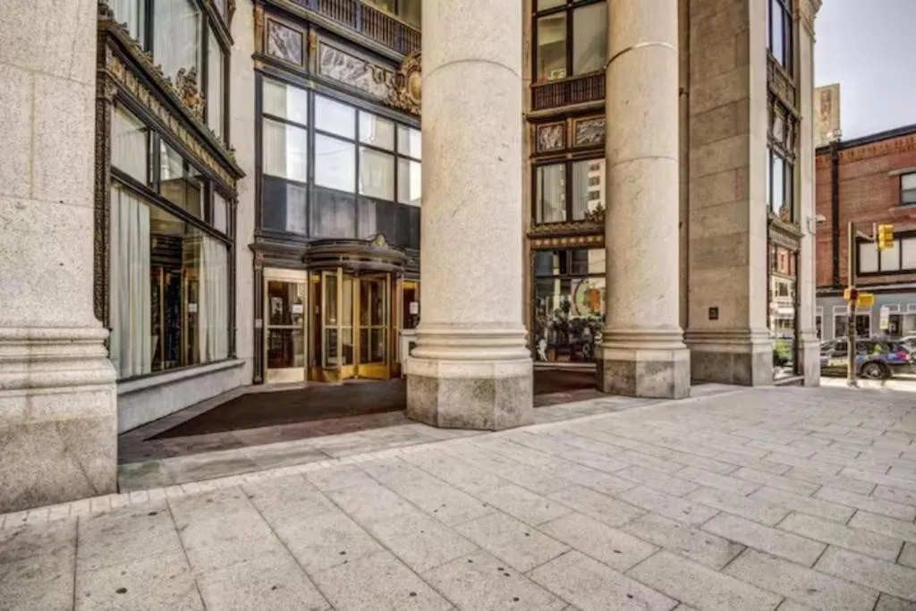 Property building in Harbor apartments Free indoor Parking