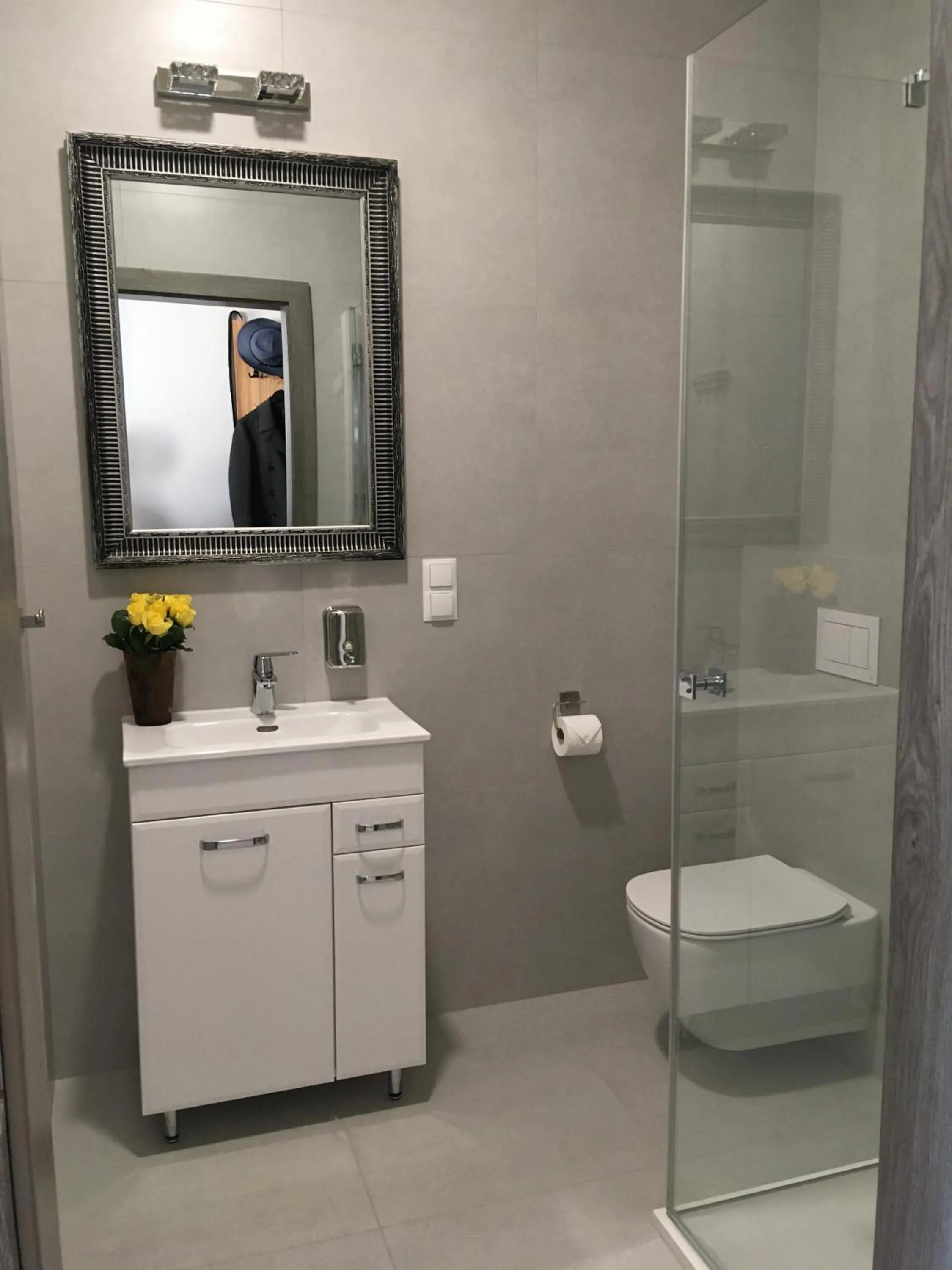 Shower in Apartamenty Kupiecka ścisłe centrum