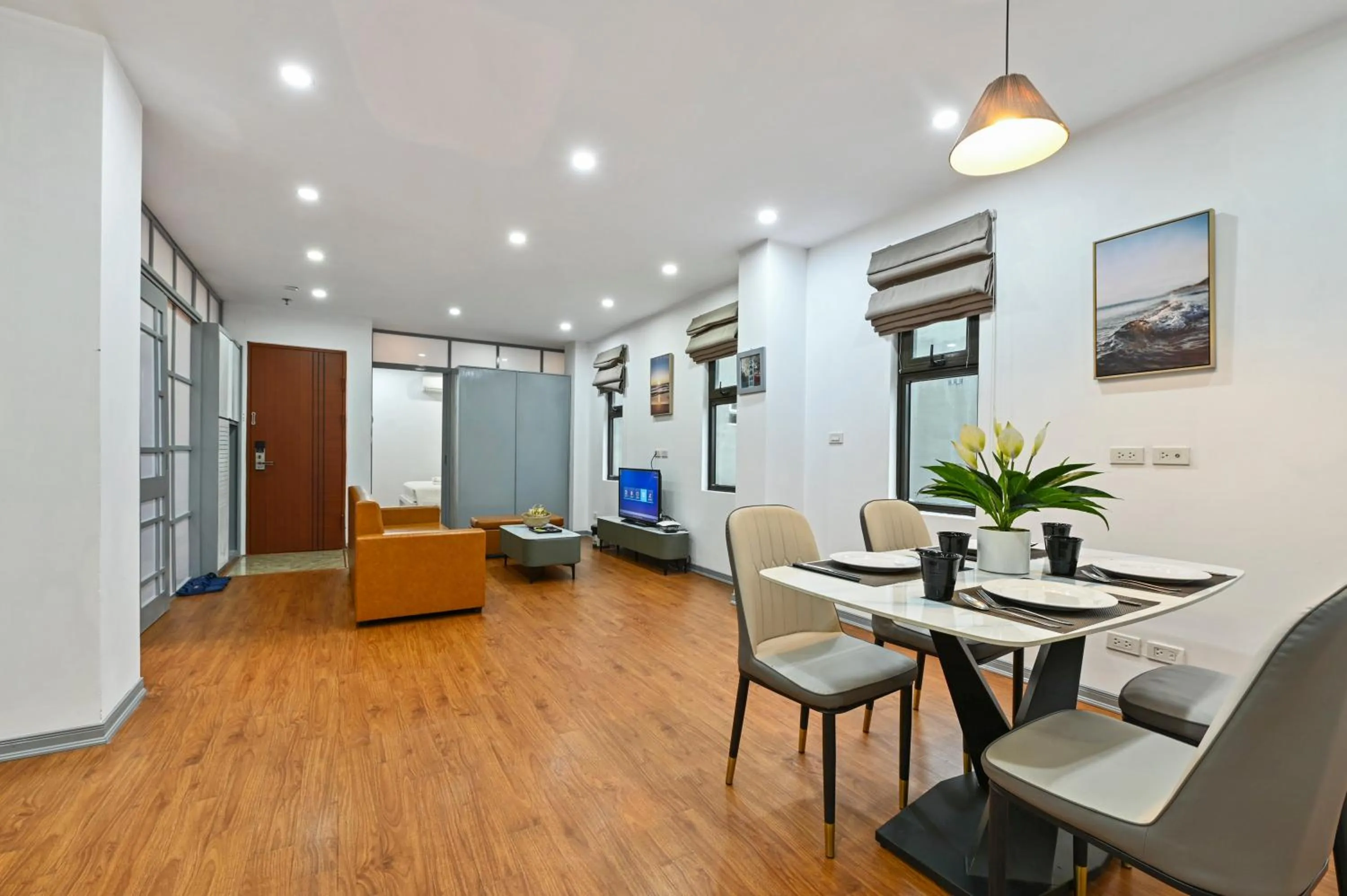 TV and multimedia in 22housing Hotel 20 Linh Lang