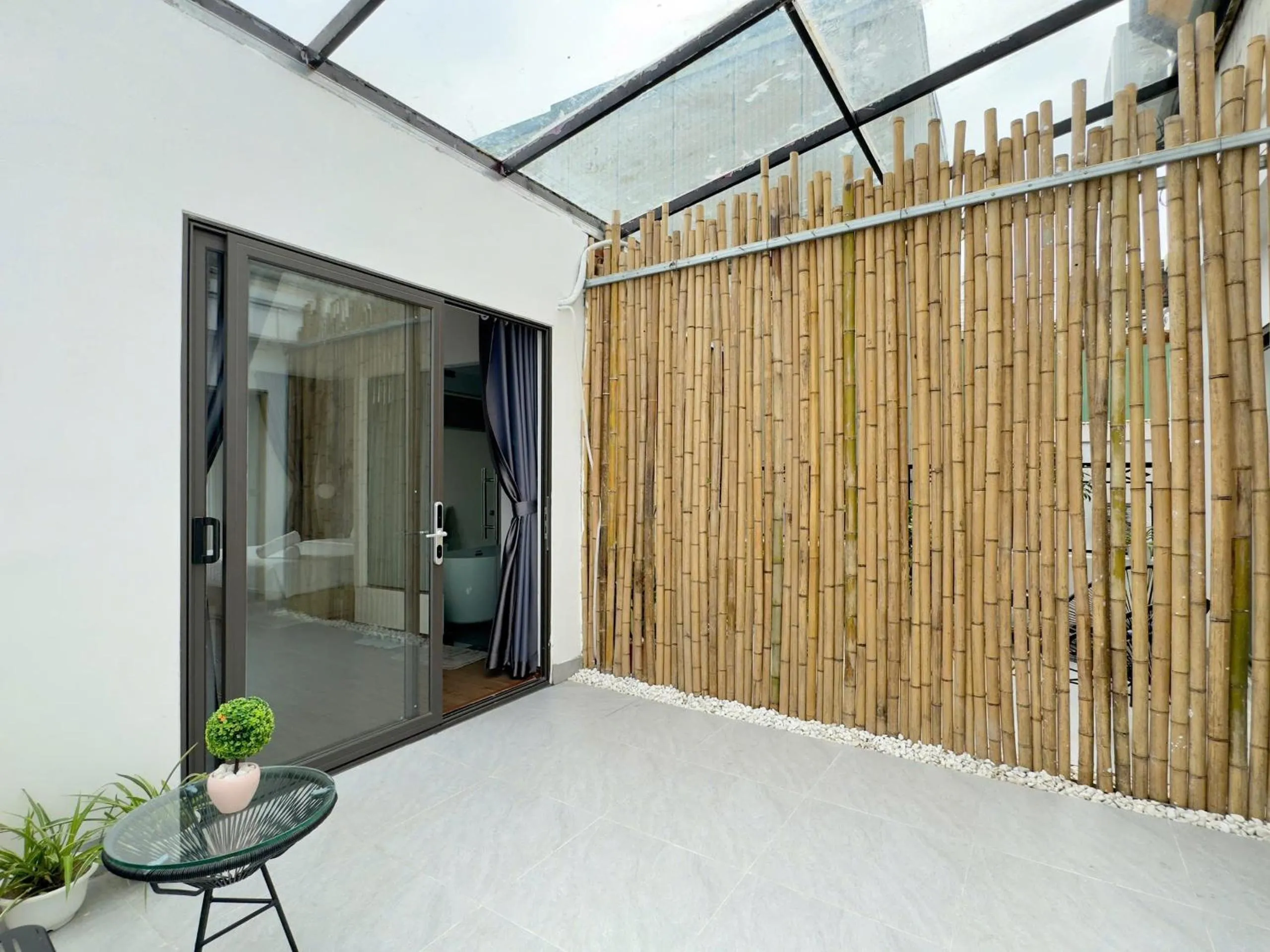 Patio in 22housing Hotel 20 Linh Lang