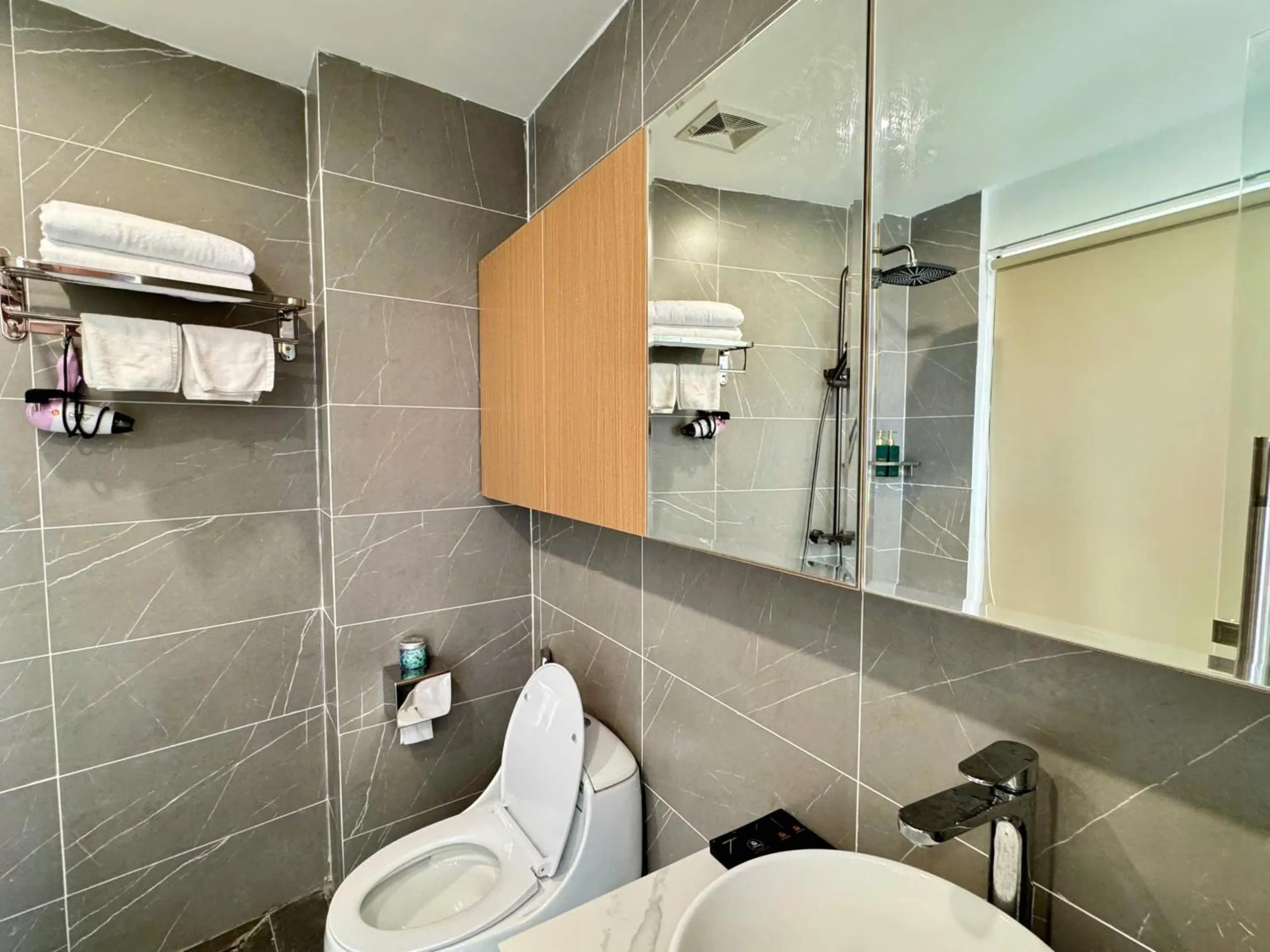 Shower in 22housing Hotel 20 Linh Lang