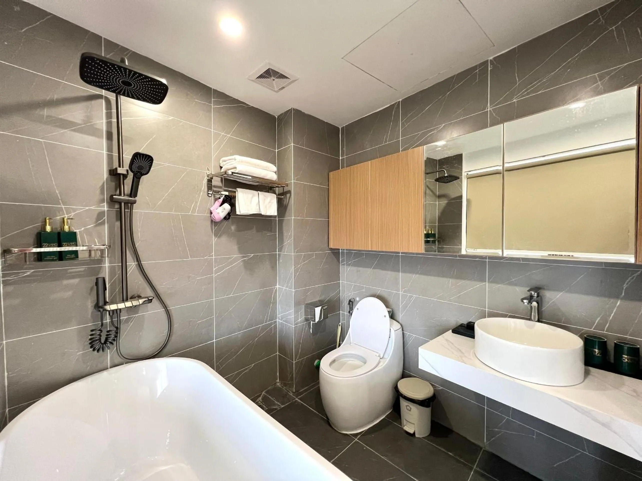 Shower in 22housing Hotel 20 Linh Lang