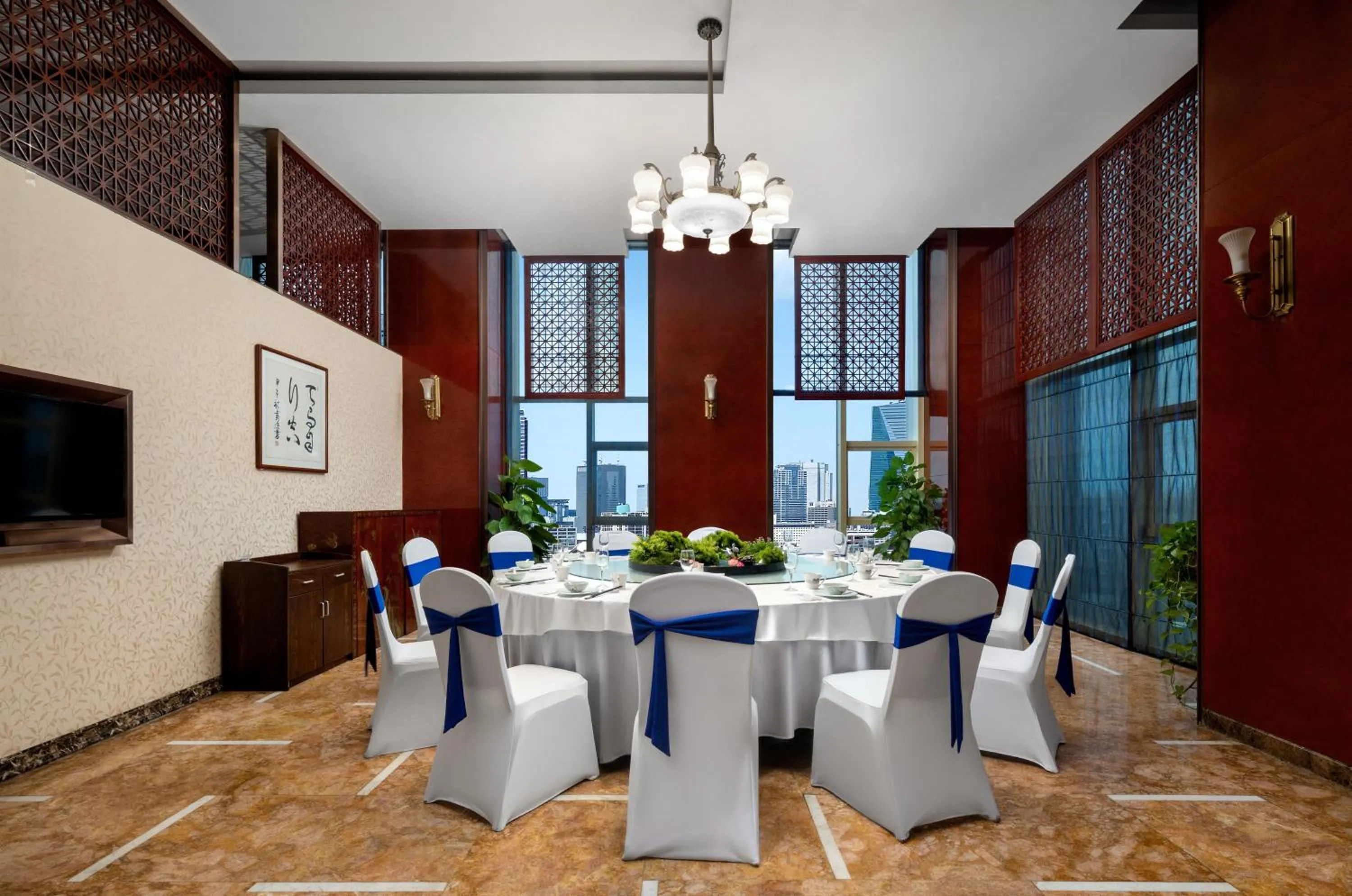 Restaurant/places to eat in Days Hotel & Suites China Town