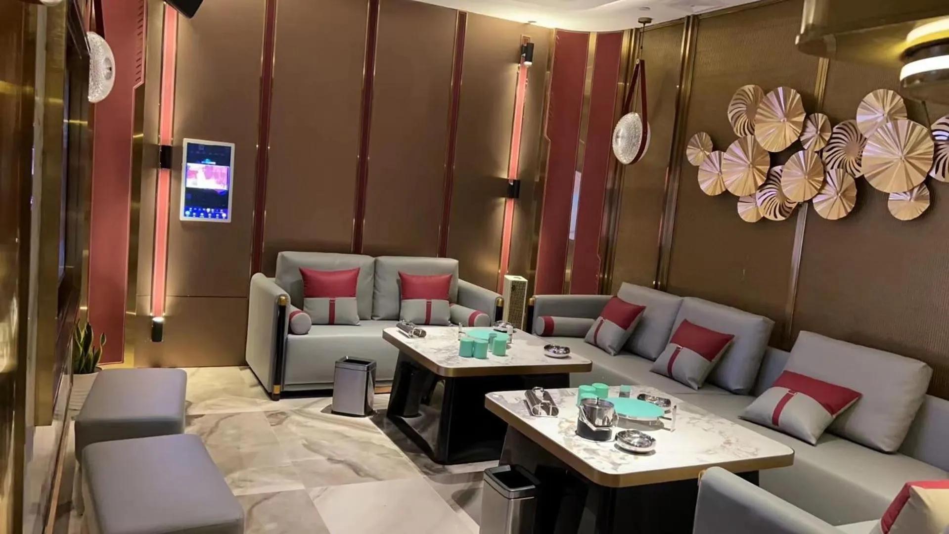 Karaoke in Days Hotel & Suites China Town