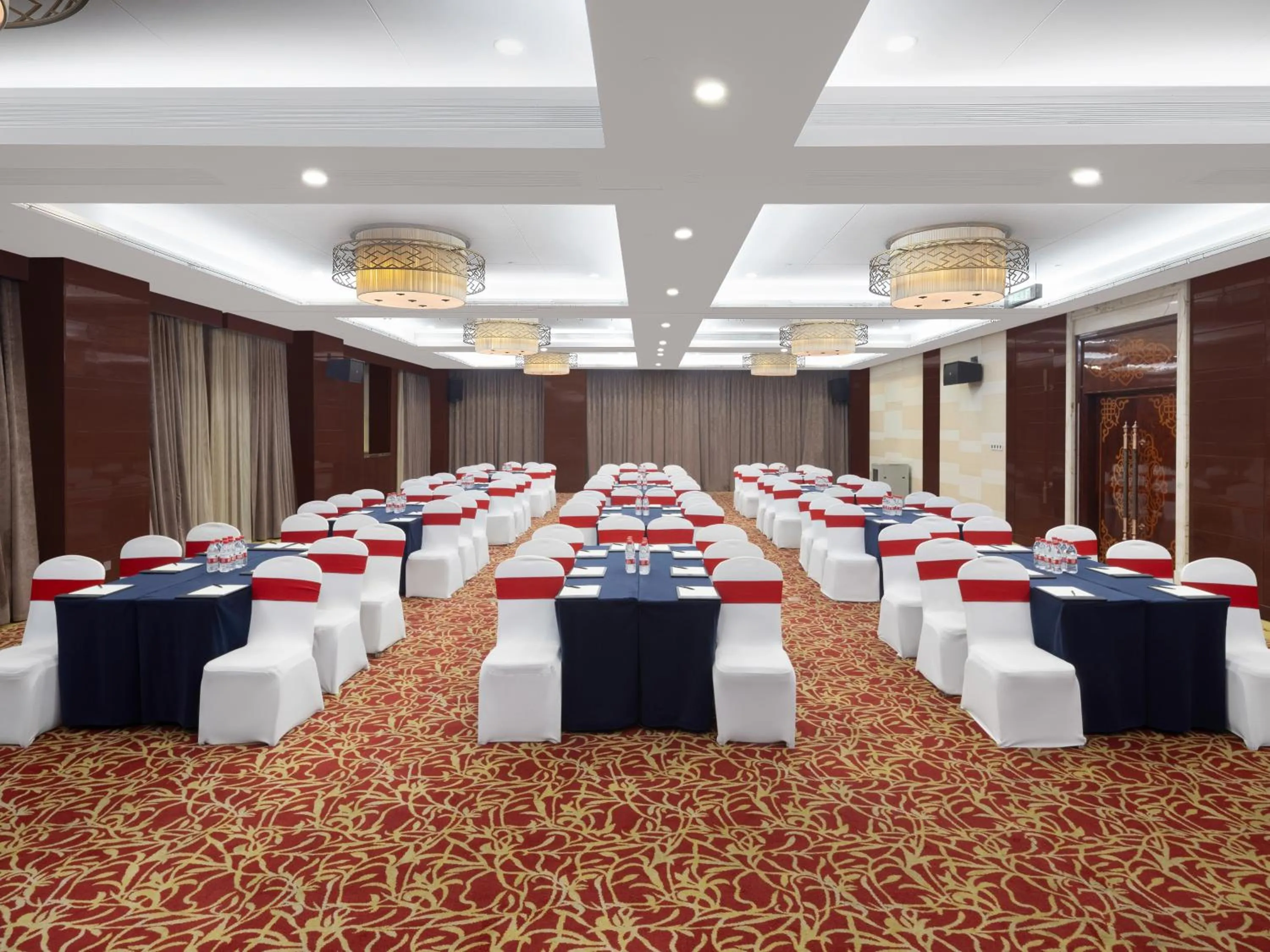 Meeting/conference room in Days Hotel & Suites China Town