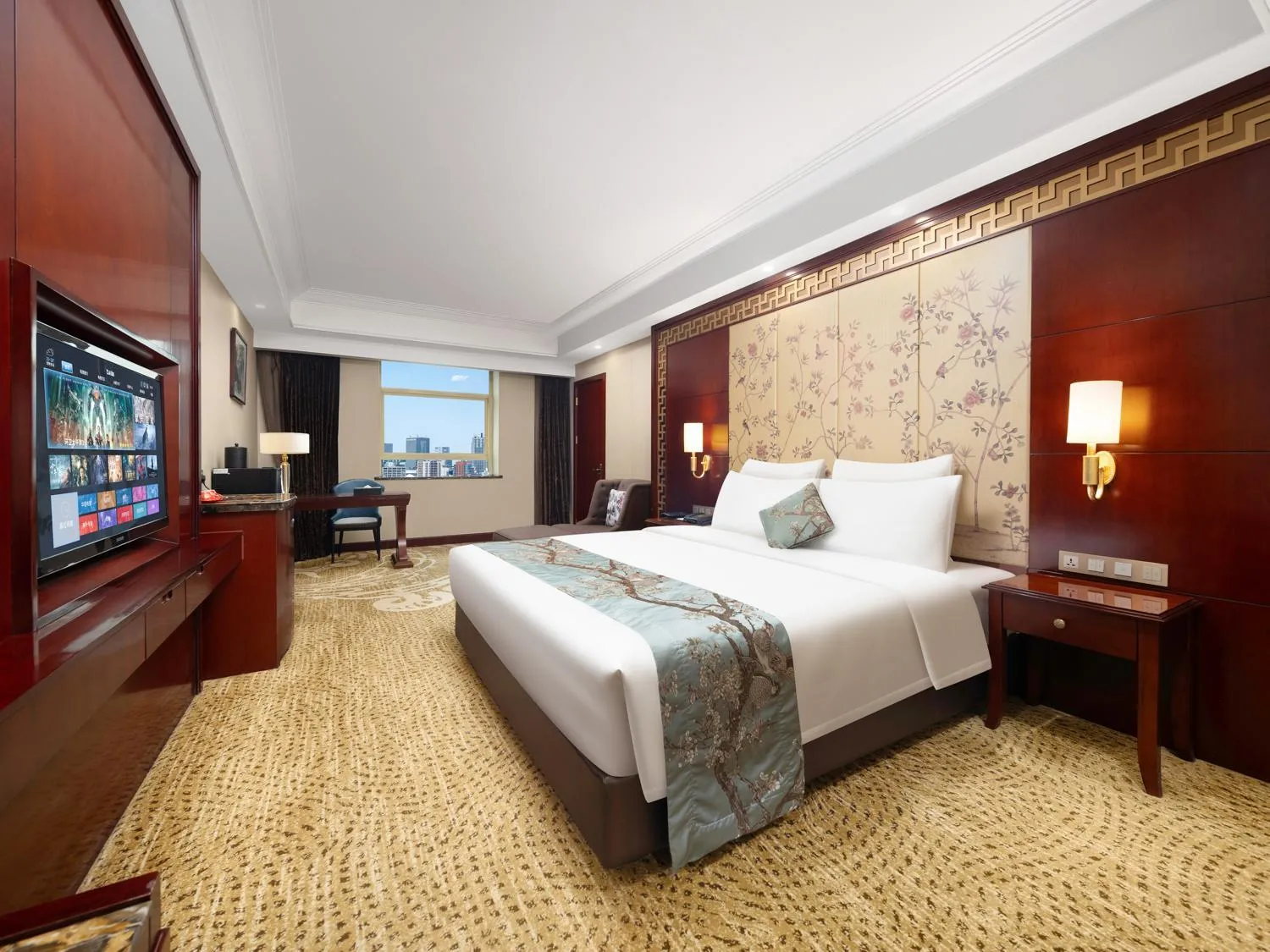 Bedroom, Bed in Days Hotel & Suites China Town