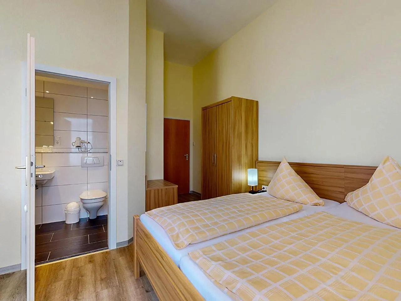 Bed in Hotel Graf Waldersee