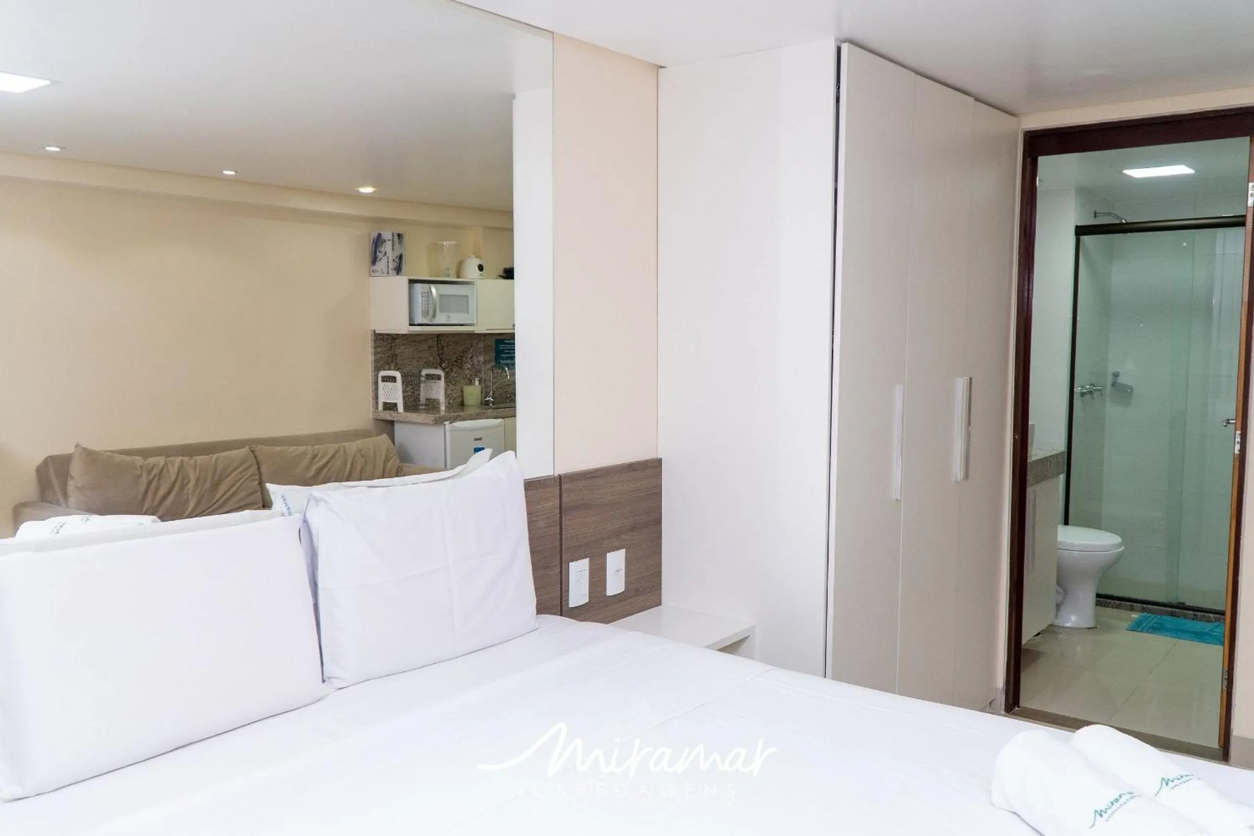 Bedroom, Bed in Gold Flat - Miramar Hospedagens