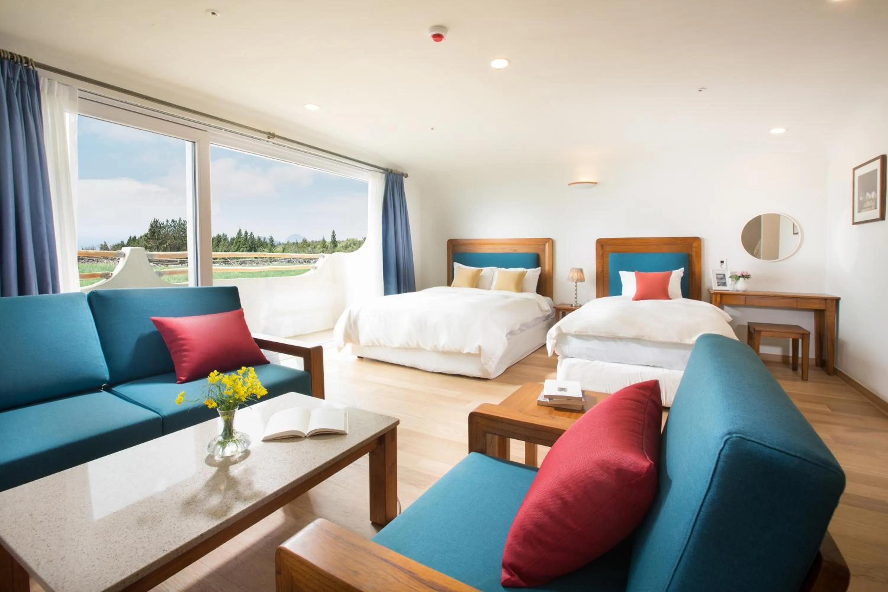 Bed in Club ES Jeju Resort