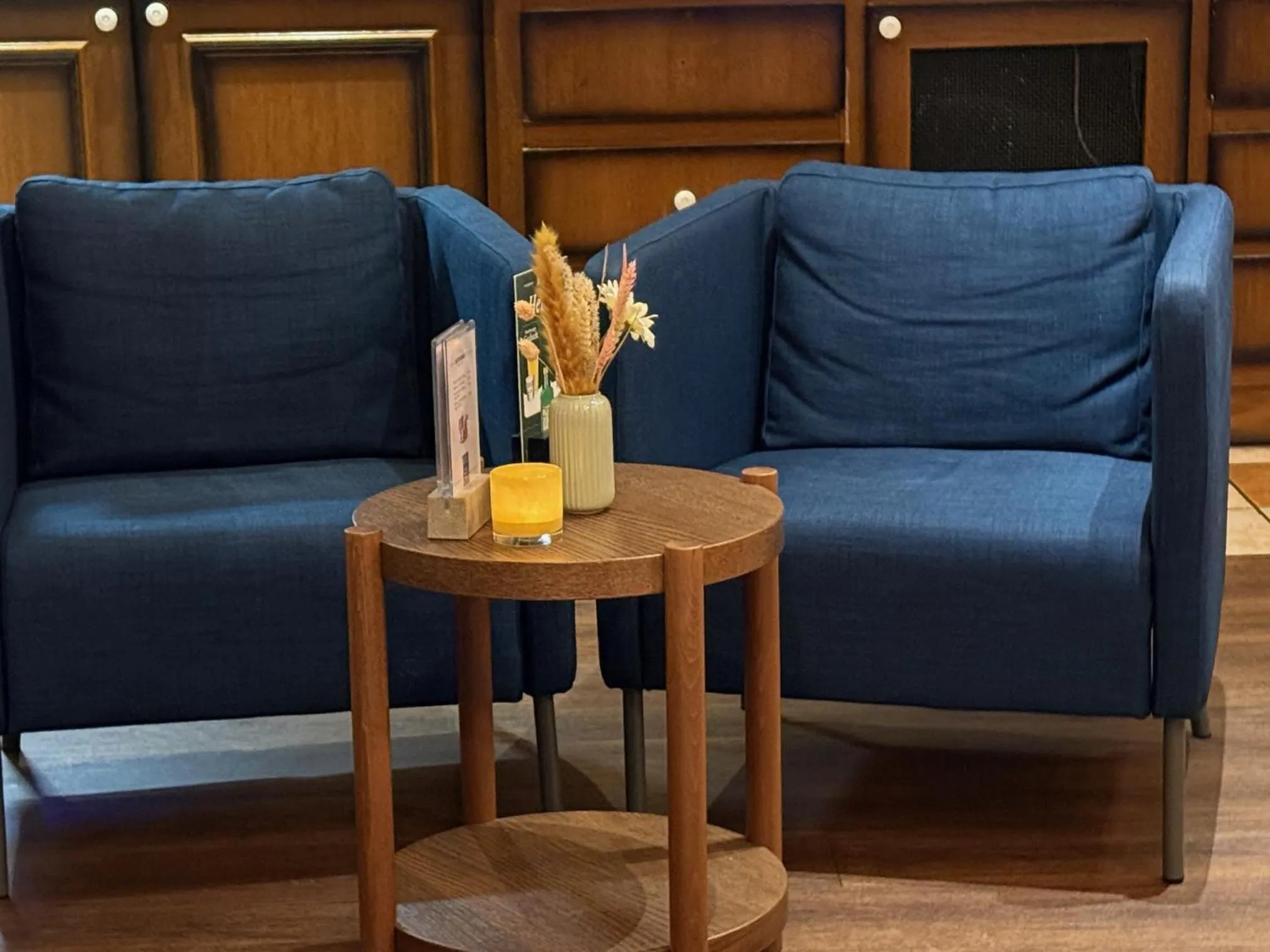 Seating area in Egon Hotel Hamburg City