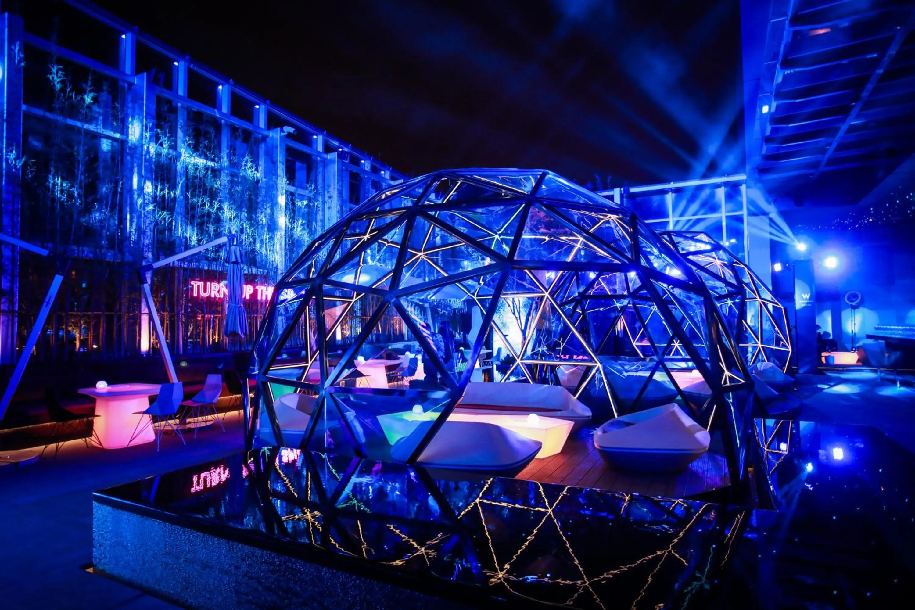 Restaurant/places to eat in W Chengdu