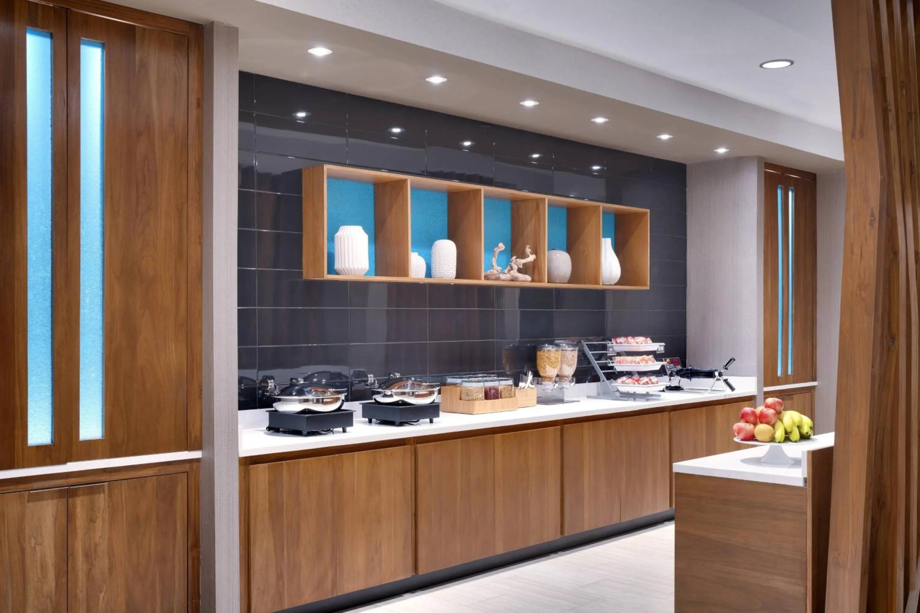 Breakfast in SpringHill Suites by Marriott El Paso Airport