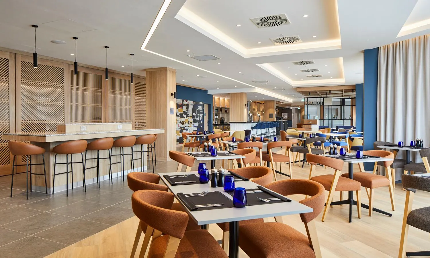 Restaurant/places to eat in Courtyard by Marriott Stoke on Trent Staffordshire