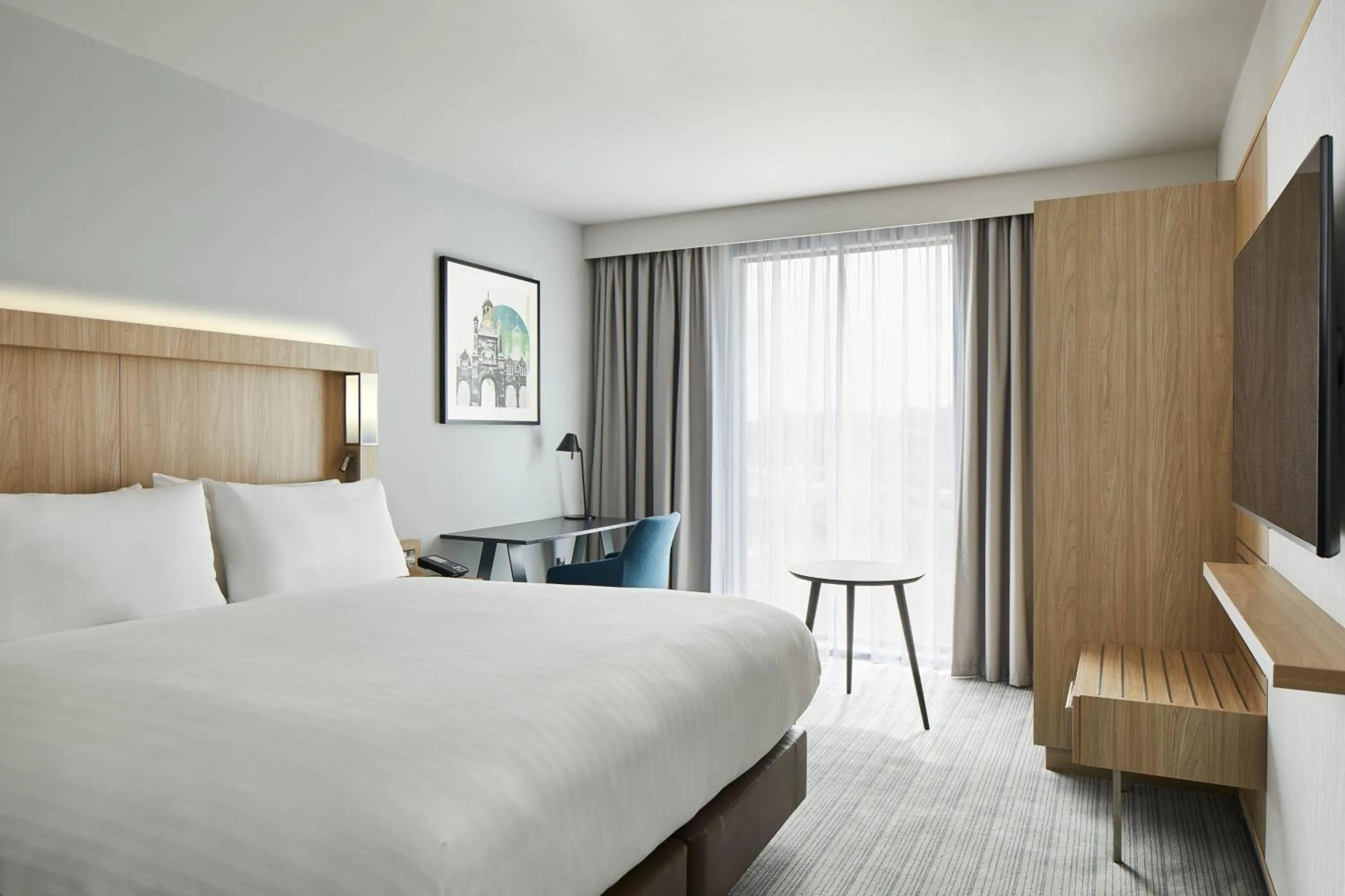 Photo of the whole room, Bed in Courtyard by Marriott Stoke on Trent Staffordshire