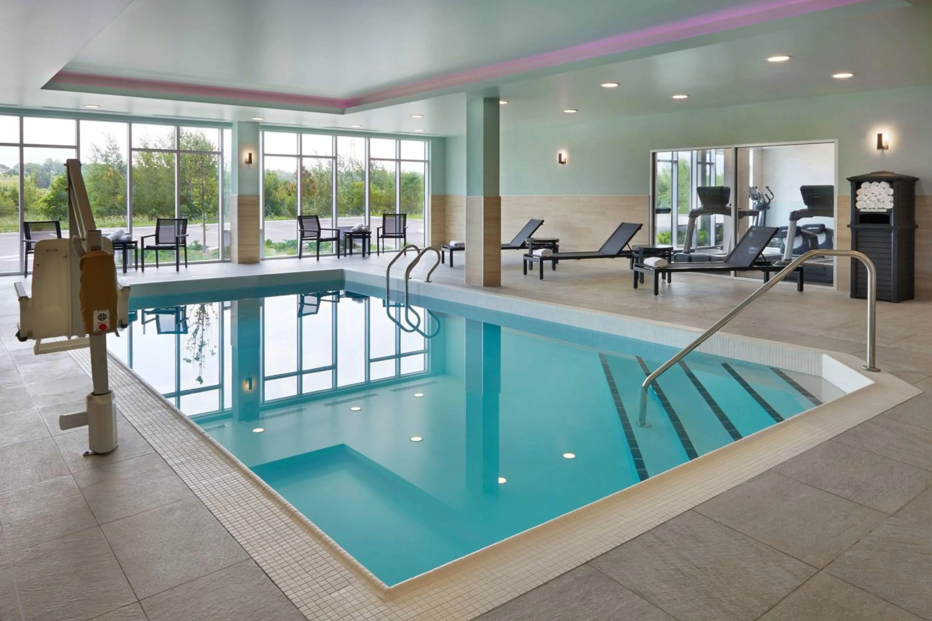 Swimming pool in Fairfield by Marriott Inn & Suites Orillia