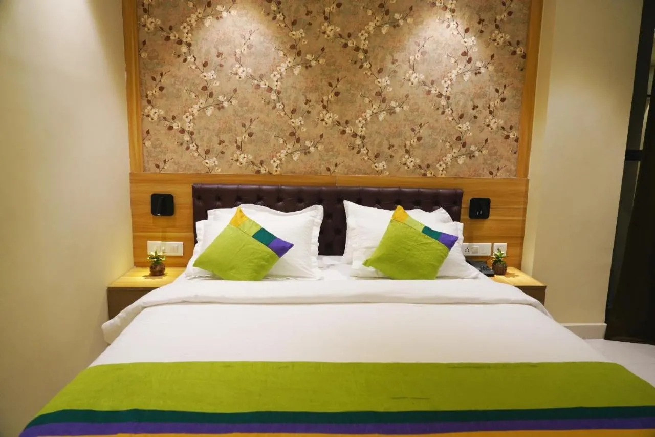 Bed in Hotel Capital House